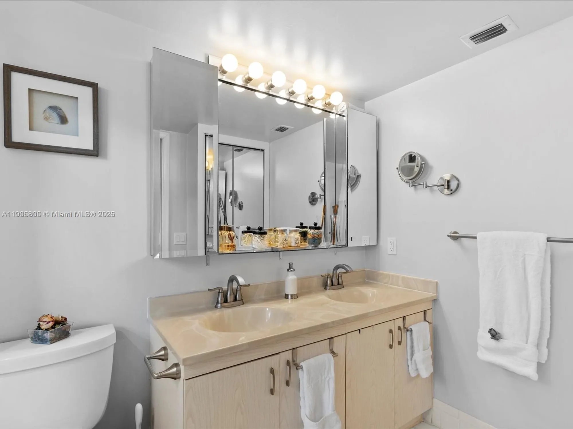 Property Slideshow image 16 of 41 | 2004 granada dr o2, Coconut Creek, FL, 33066