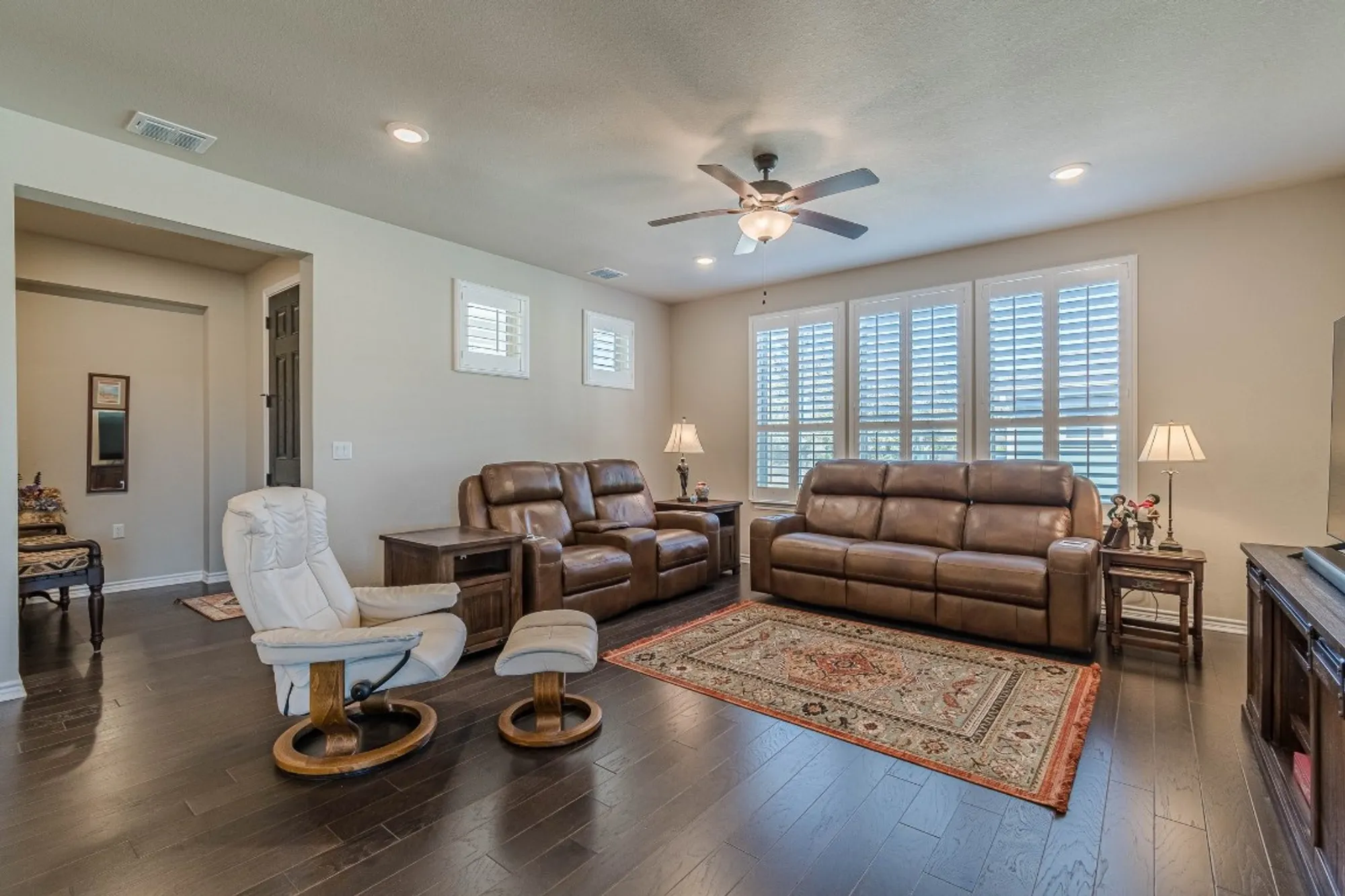 Property Slideshow image 15 of 40 | 344 dancing oak ln unit 104, San Marcos, TX, 78666