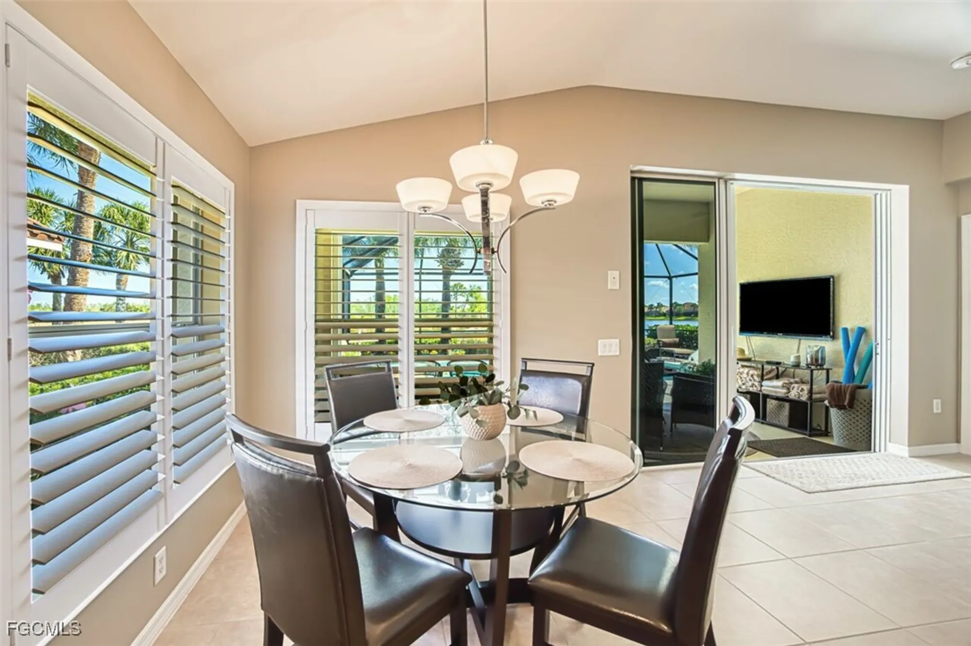 Property Slideshow image 17 of 49 | 10037 oakhurst way, Fort Myers, FL, 33913