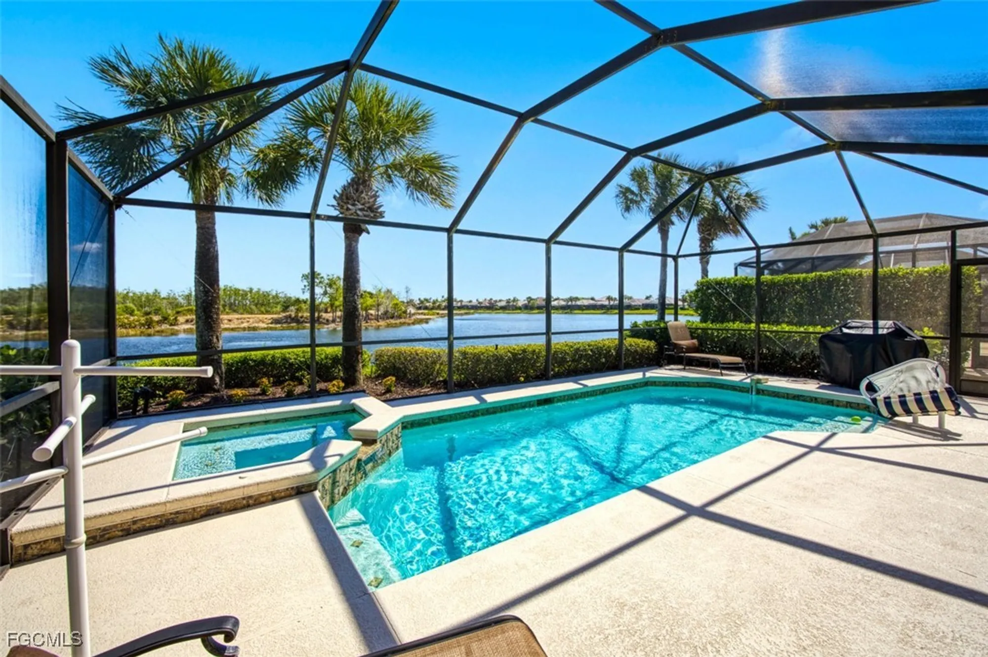 Property Slideshow image 19 of 49 | 10037 oakhurst way, Fort Myers, FL, 33913