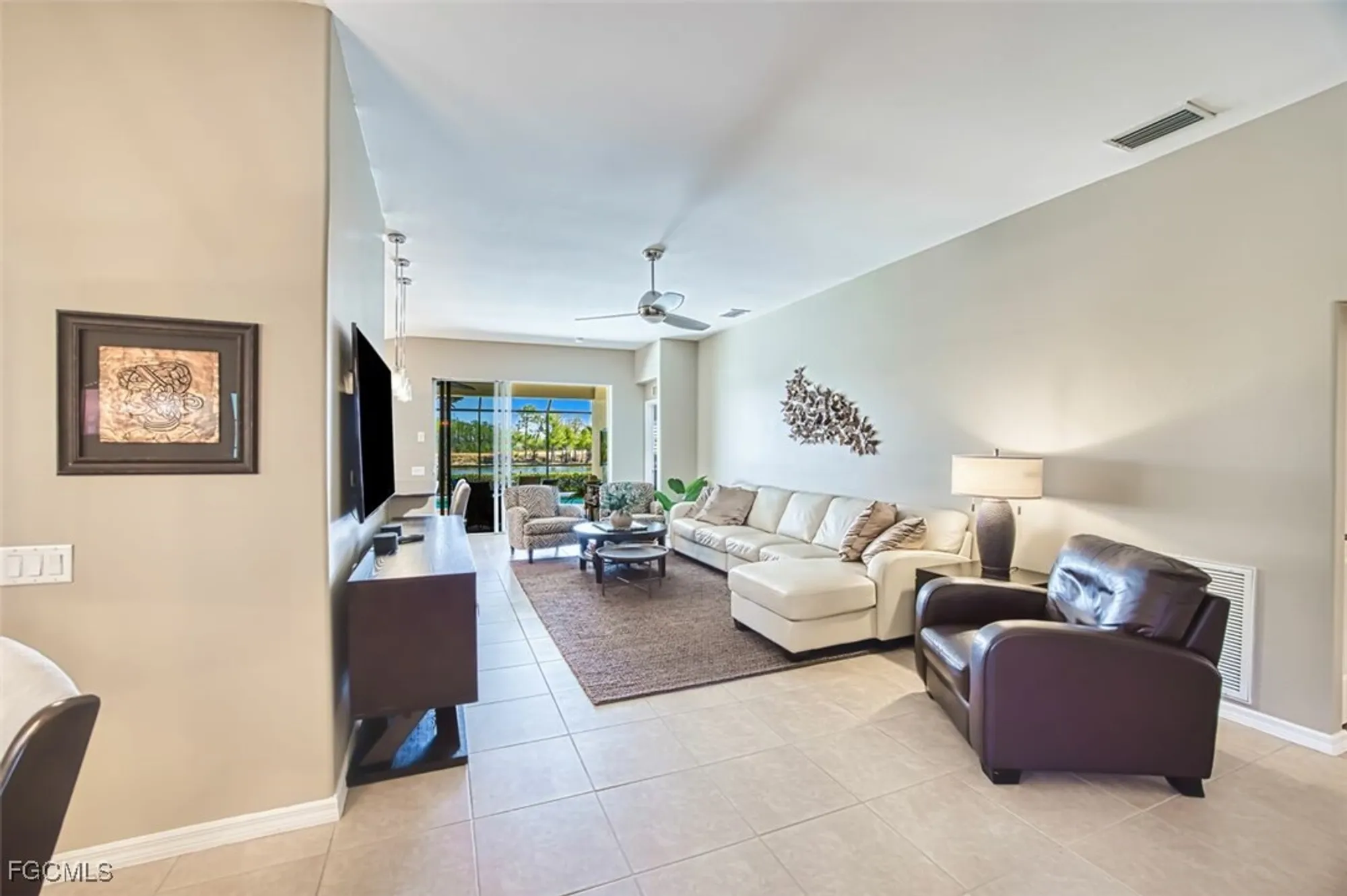 Property Slideshow image 12 of 49 | 10037 oakhurst way, Fort Myers, FL, 33913