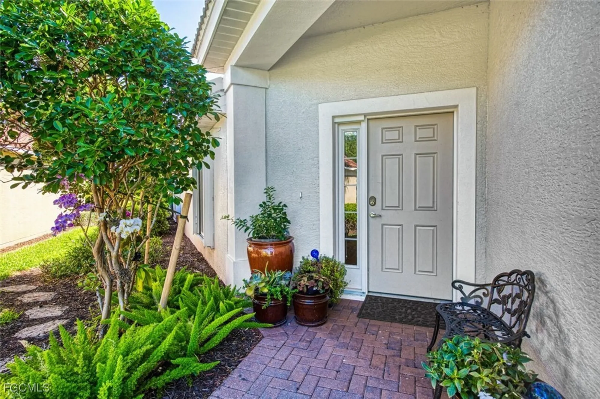 Property Slideshow image 7 of 49 | 10037 oakhurst way, Fort Myers, FL, 33913