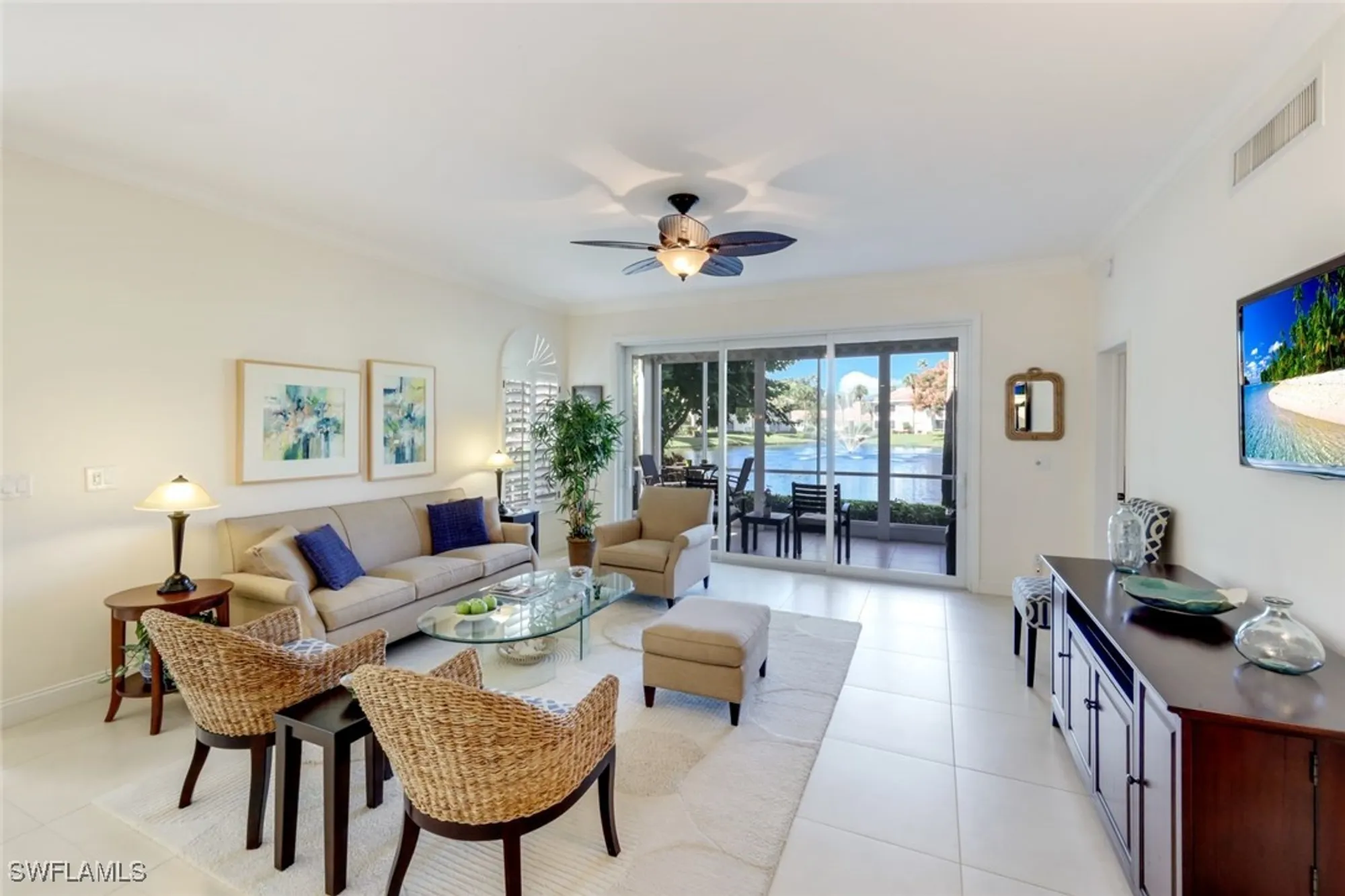Property Slideshow image 11 of 37 | 8453 abbington cir 811, Naples, FL, 34108