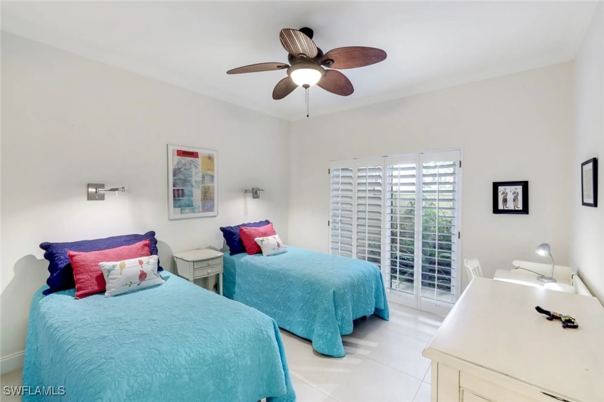 Property Slideshow image 25 of 37 | 8453 abbington cir 811, Naples, FL, 34108