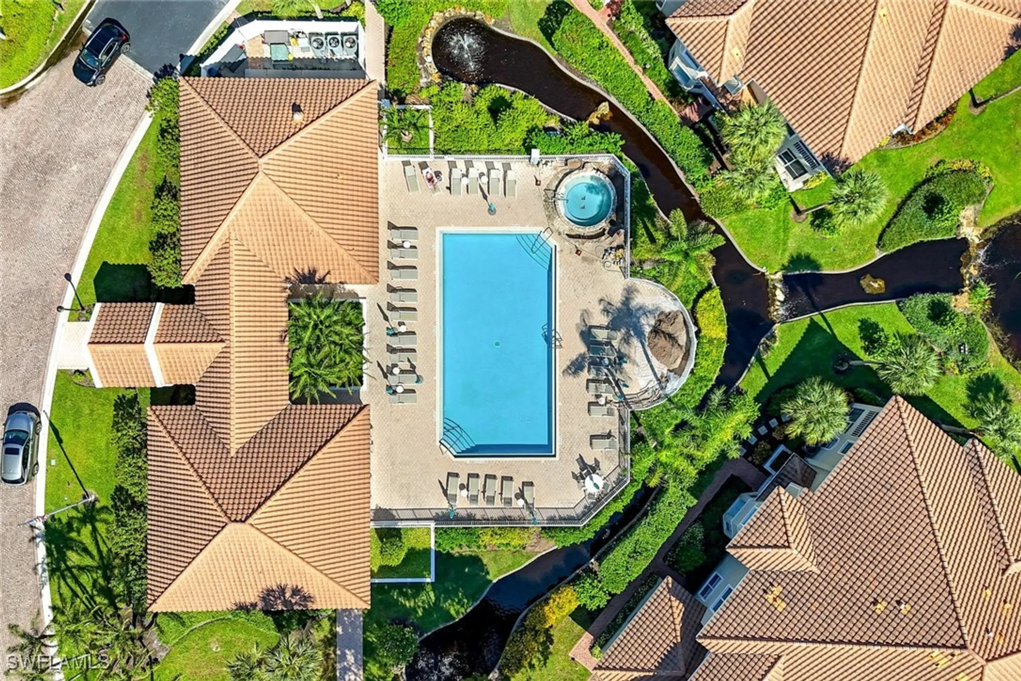 Property Slideshow image 35 of 37 | 8453 abbington cir 811, Naples, FL, 34108