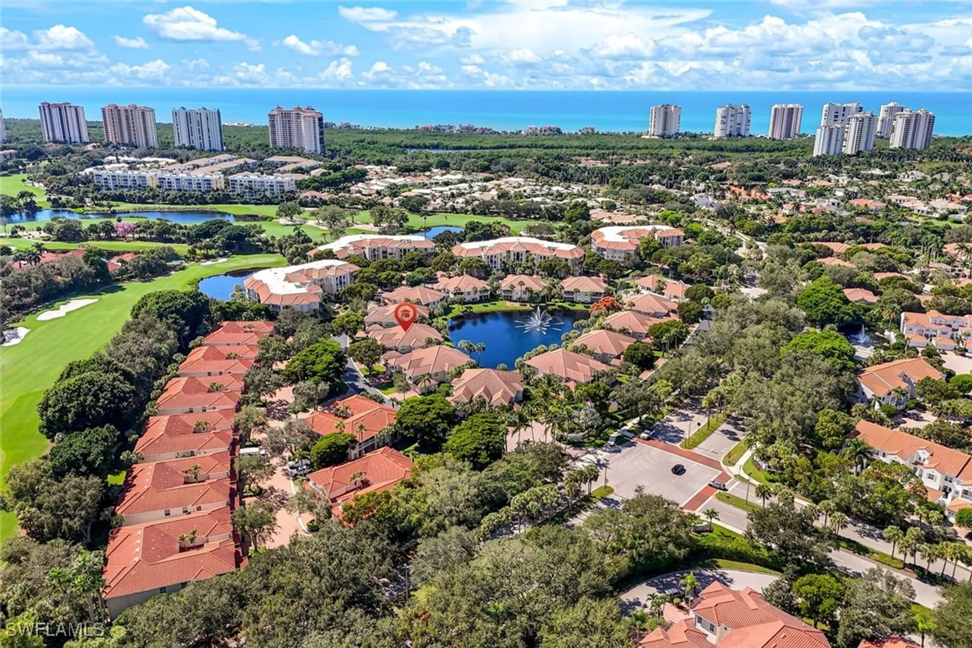 Property Slideshow image 7 of 37 | 8453 abbington cir 811, Naples, FL, 34108