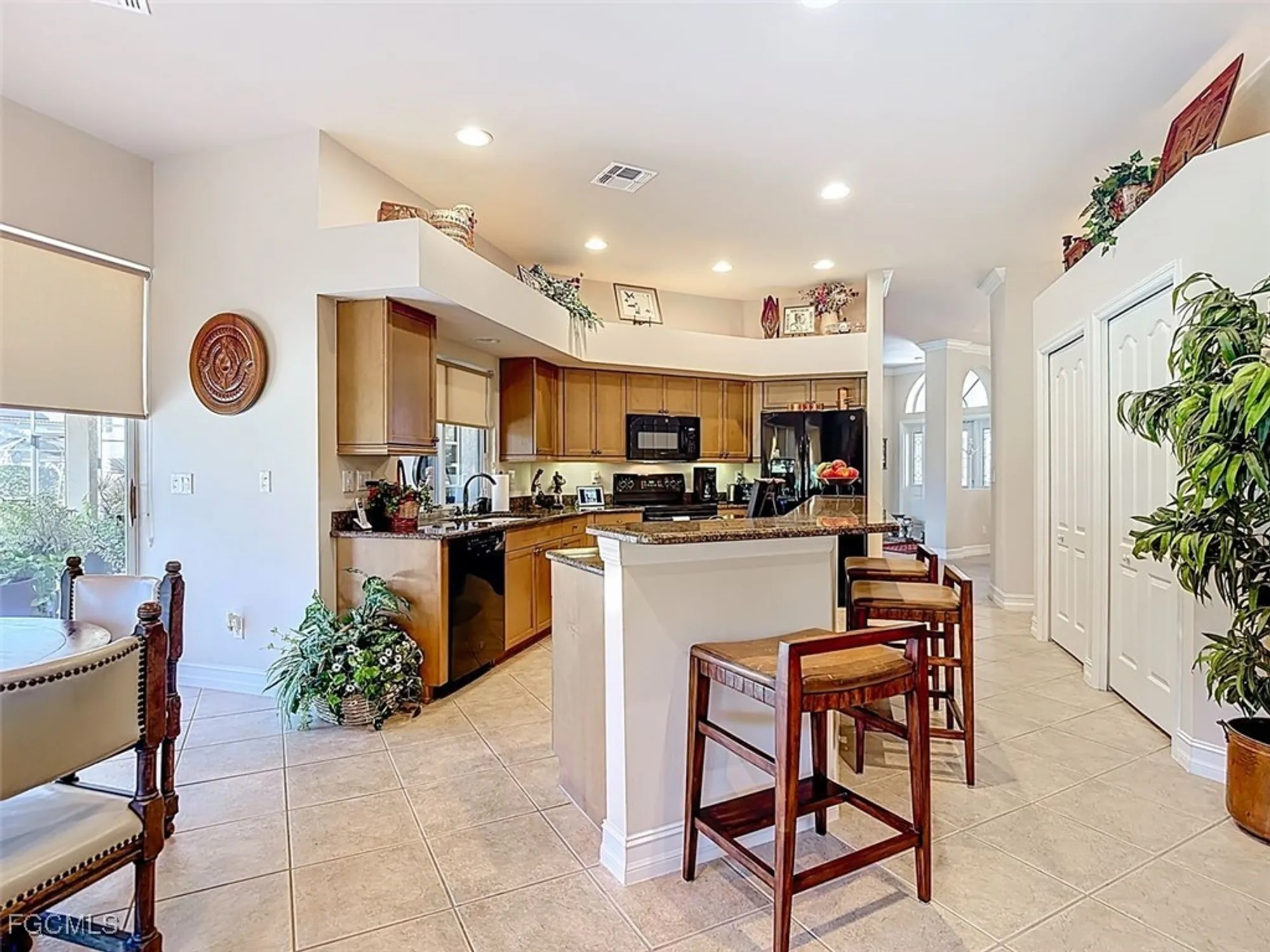 Property Slideshow image 13 of 50 | 11142 seminole palm way, Fort Myers, FL, 33966