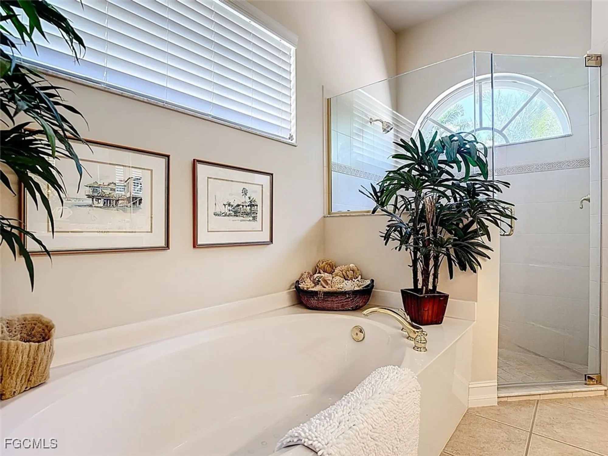 Property Slideshow image 26 of 50 | 11142 seminole palm way, Fort Myers, FL, 33966