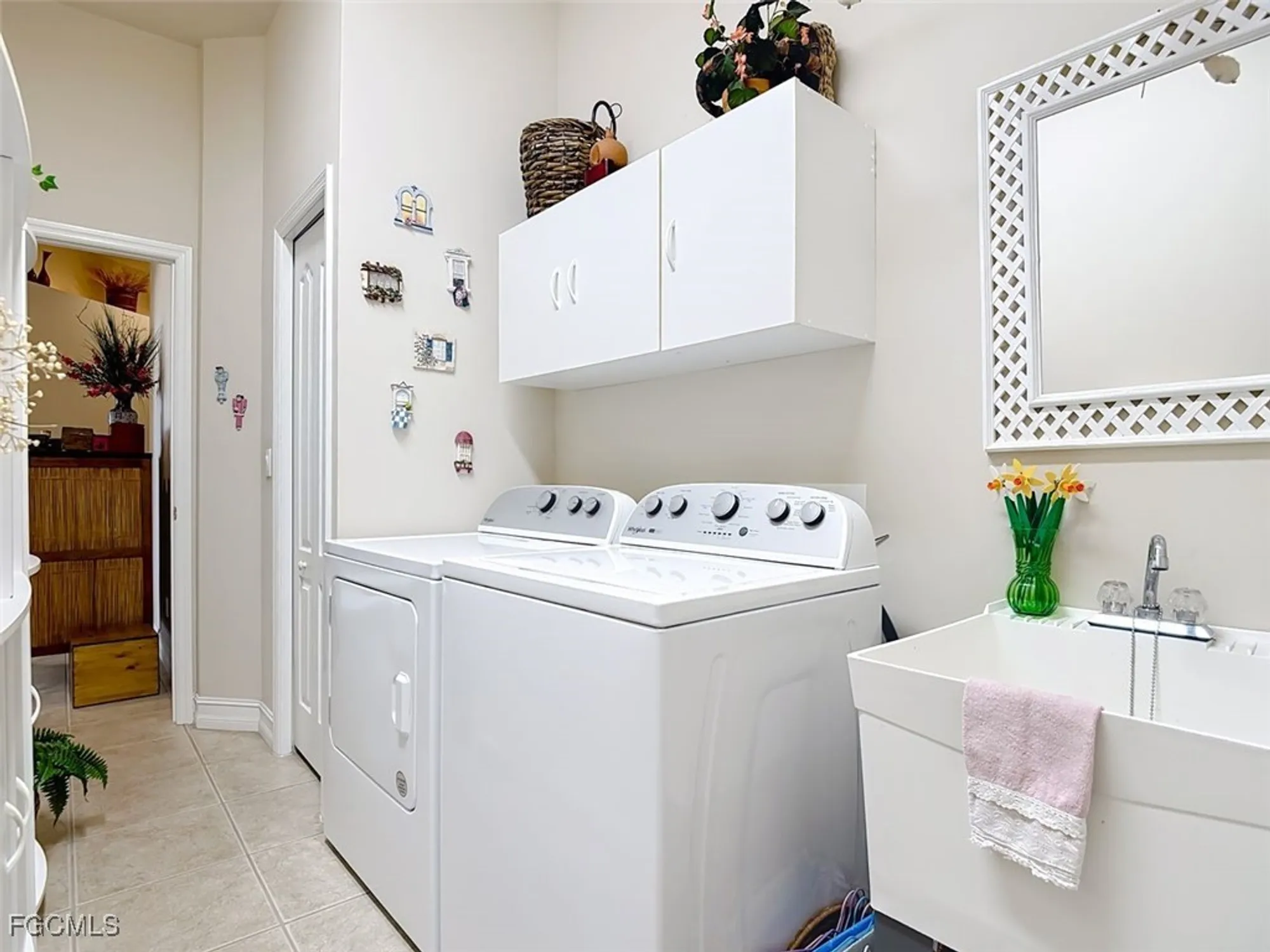 Property Slideshow image 31 of 50 | 11142 seminole palm way, Fort Myers, FL, 33966