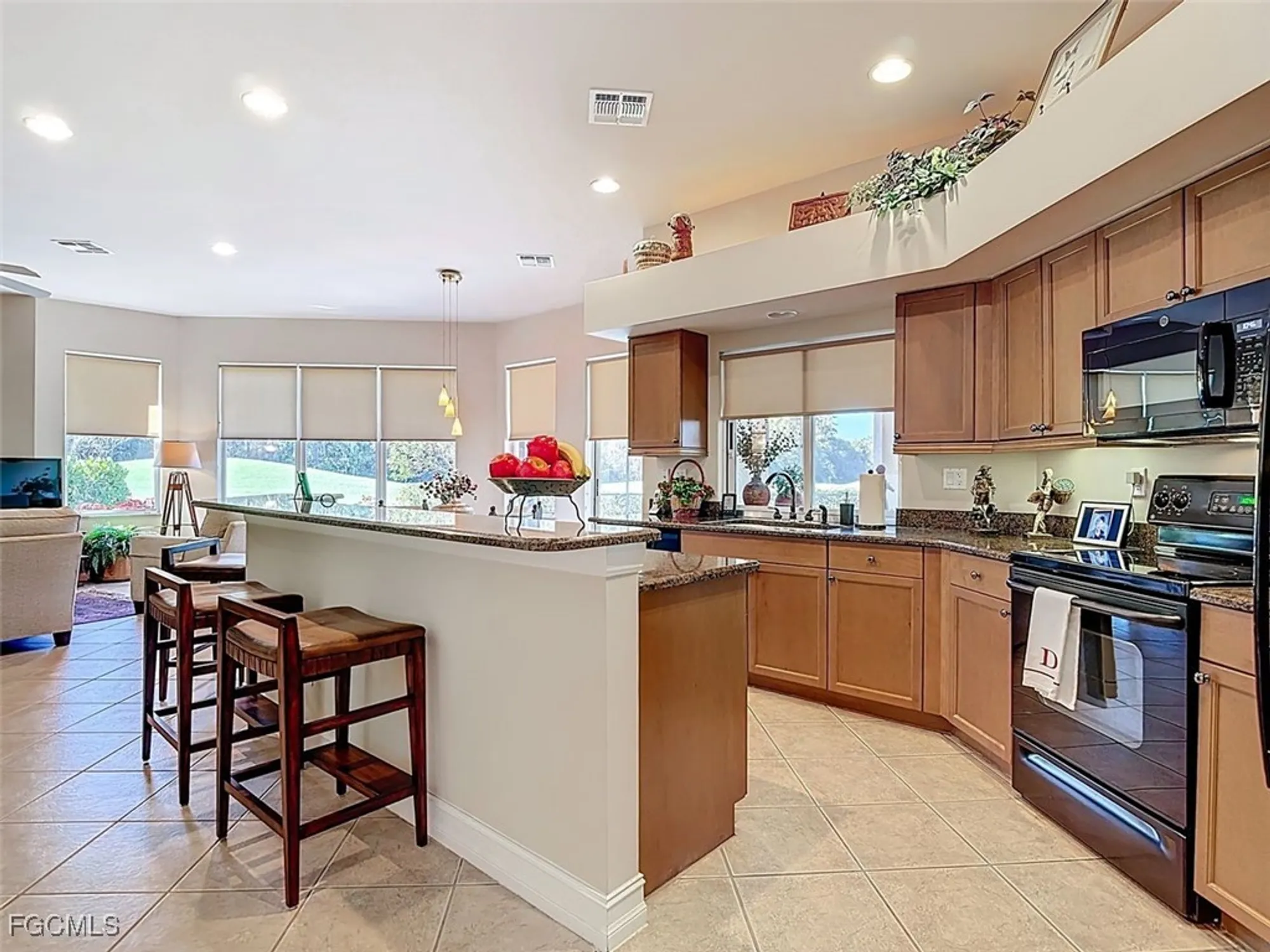 Property Slideshow image 8 of 50 | 11142 seminole palm way, Fort Myers, FL, 33966