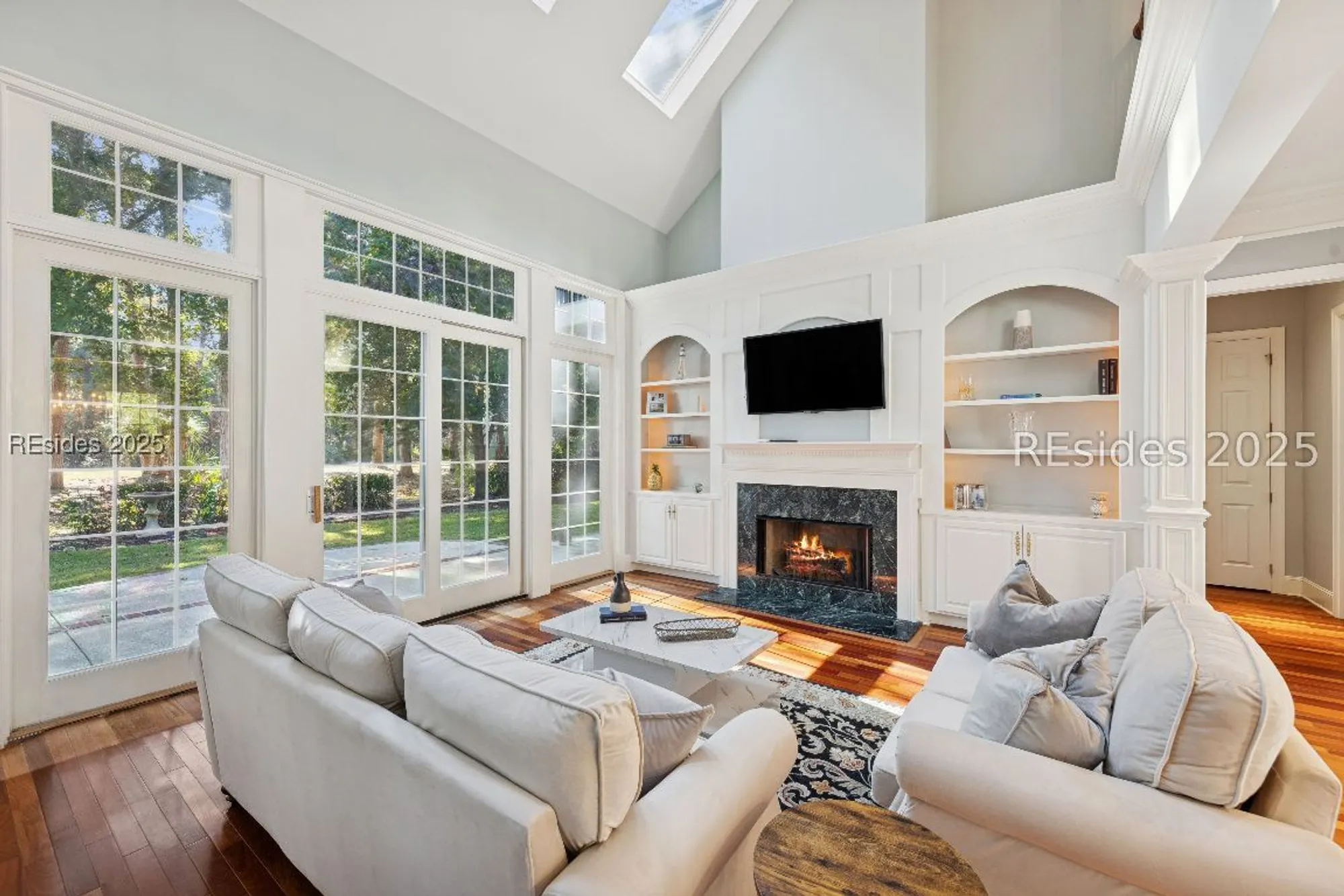 Property Slideshow image 15 of 90 | 688 colonial dr, Hilton Head Island, SC, 29926