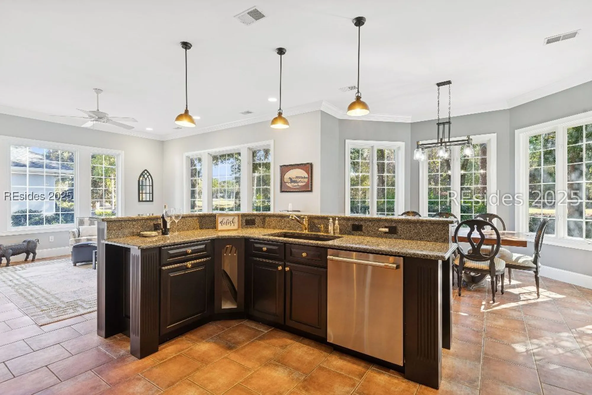 Property Slideshow image 24 of 90 | 688 colonial dr, Hilton Head Island, SC, 29926