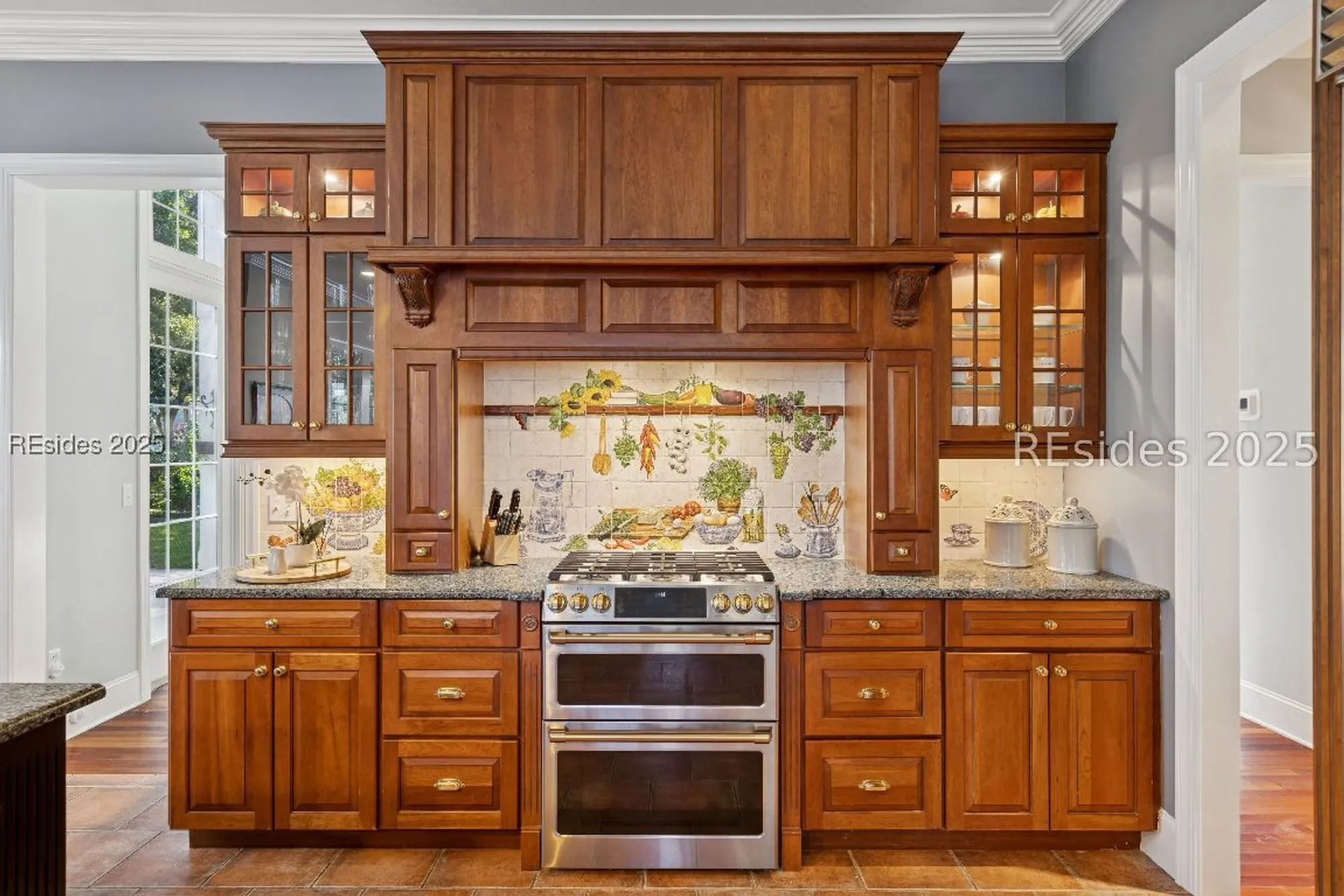 Property Slideshow image 26 of 90 | 688 colonial dr, Hilton Head Island, SC, 29926