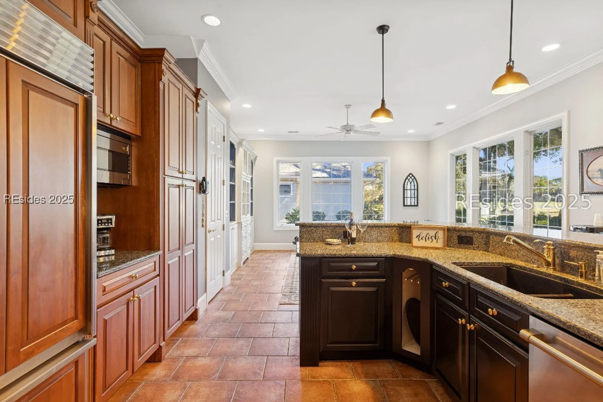 Property Slideshow image 28 of 90 | 688 colonial dr, Hilton Head Island, SC, 29926