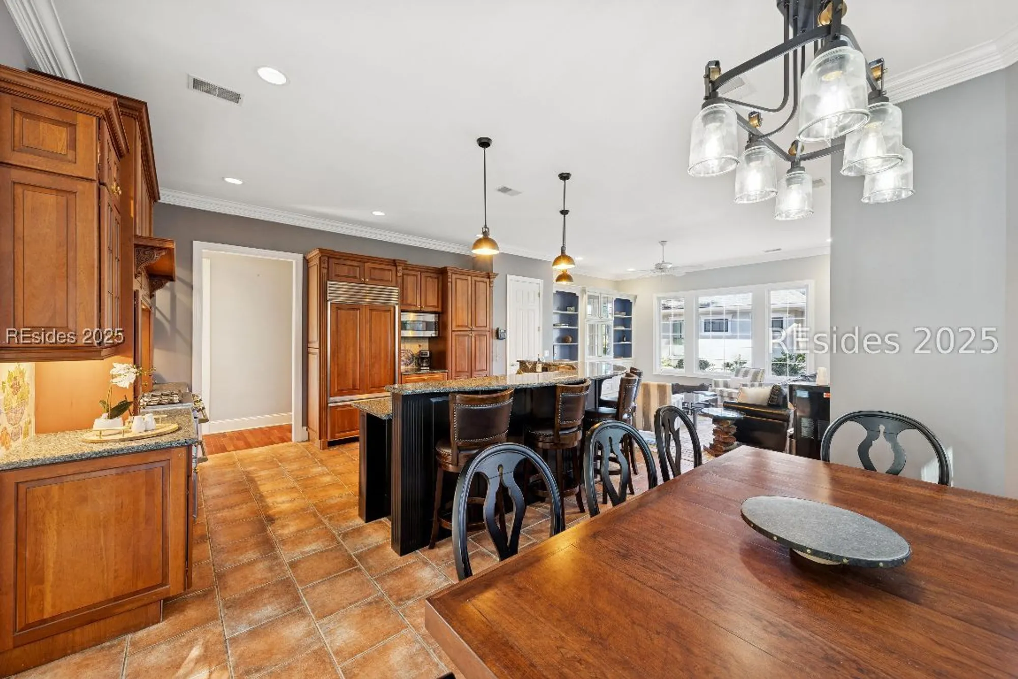 Property Slideshow image 29 of 90 | 688 colonial dr, Hilton Head Island, SC, 29926