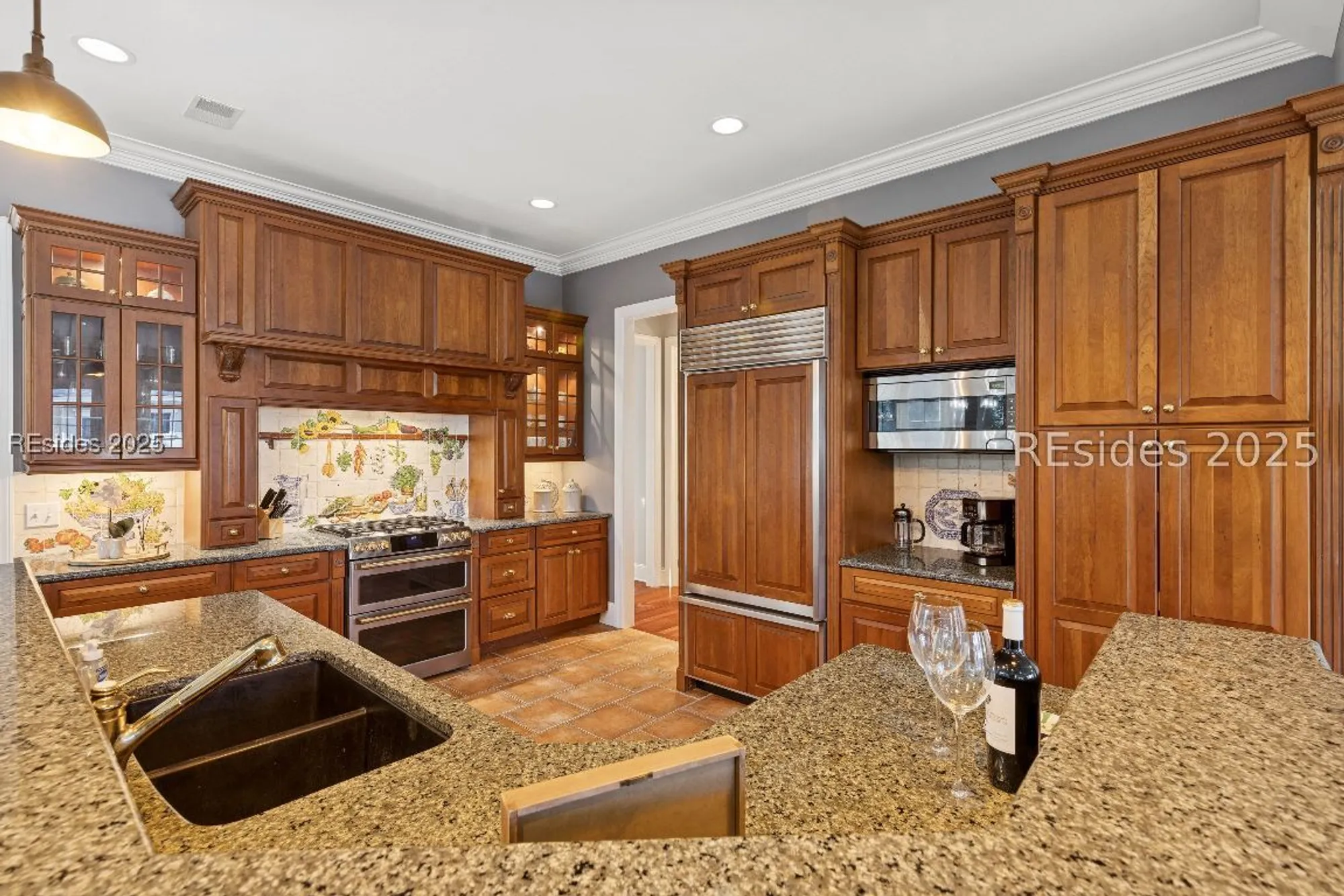 Property Slideshow image 32 of 90 | 688 colonial dr, Hilton Head Island, SC, 29926
