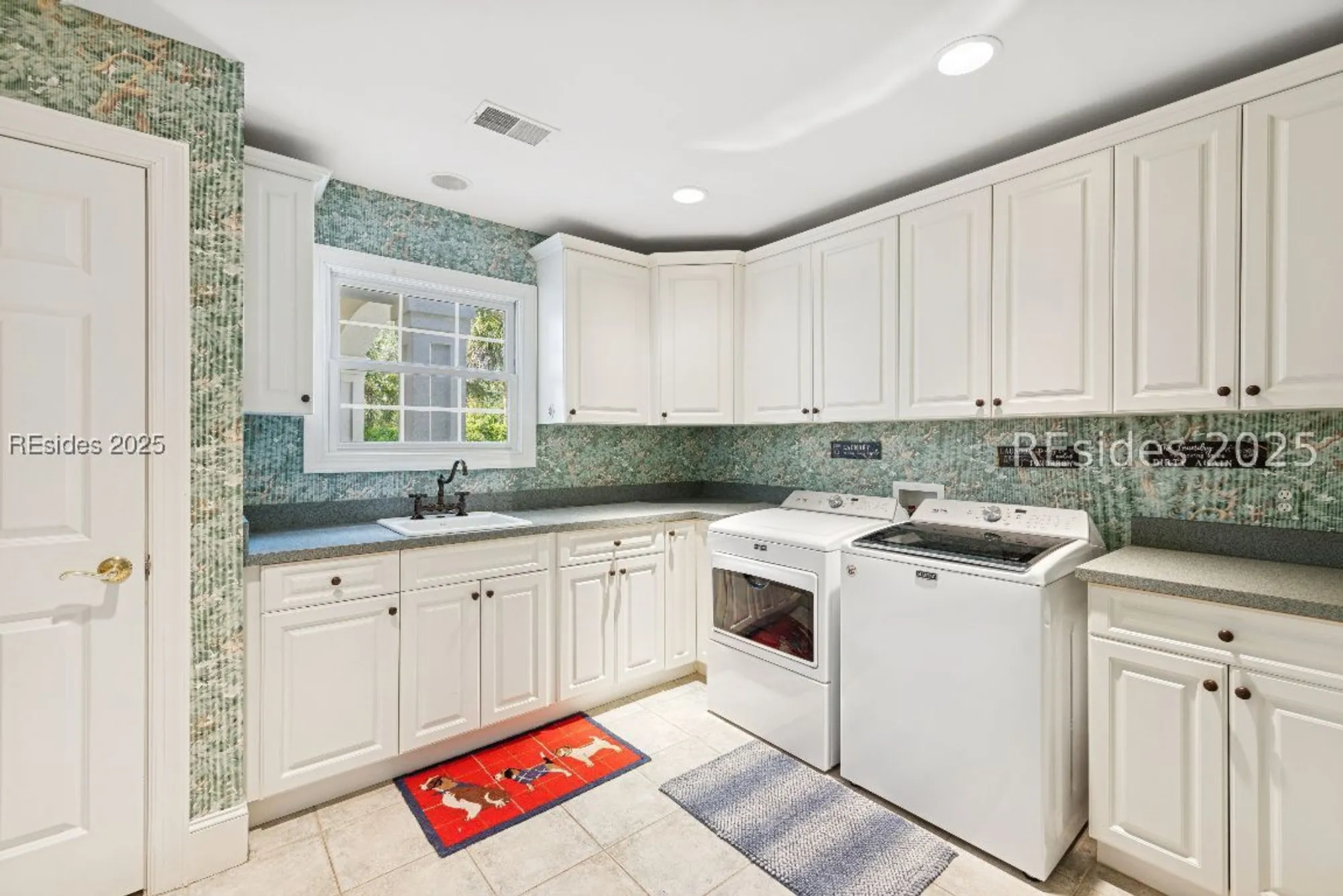 Property Slideshow image 54 of 90 | 688 colonial dr, Hilton Head Island, SC, 29926