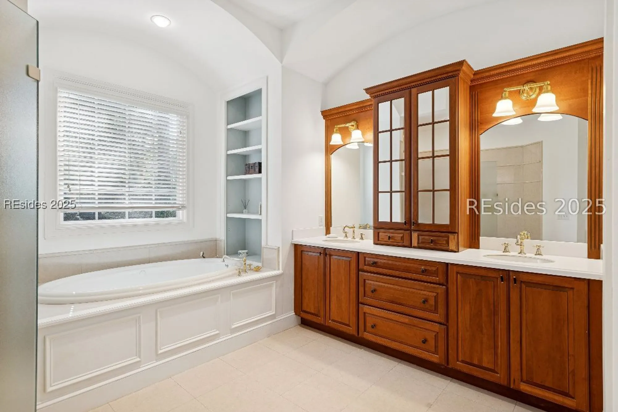 Property Slideshow image 50 of 90 | 688 colonial dr, Hilton Head Island, SC, 29926