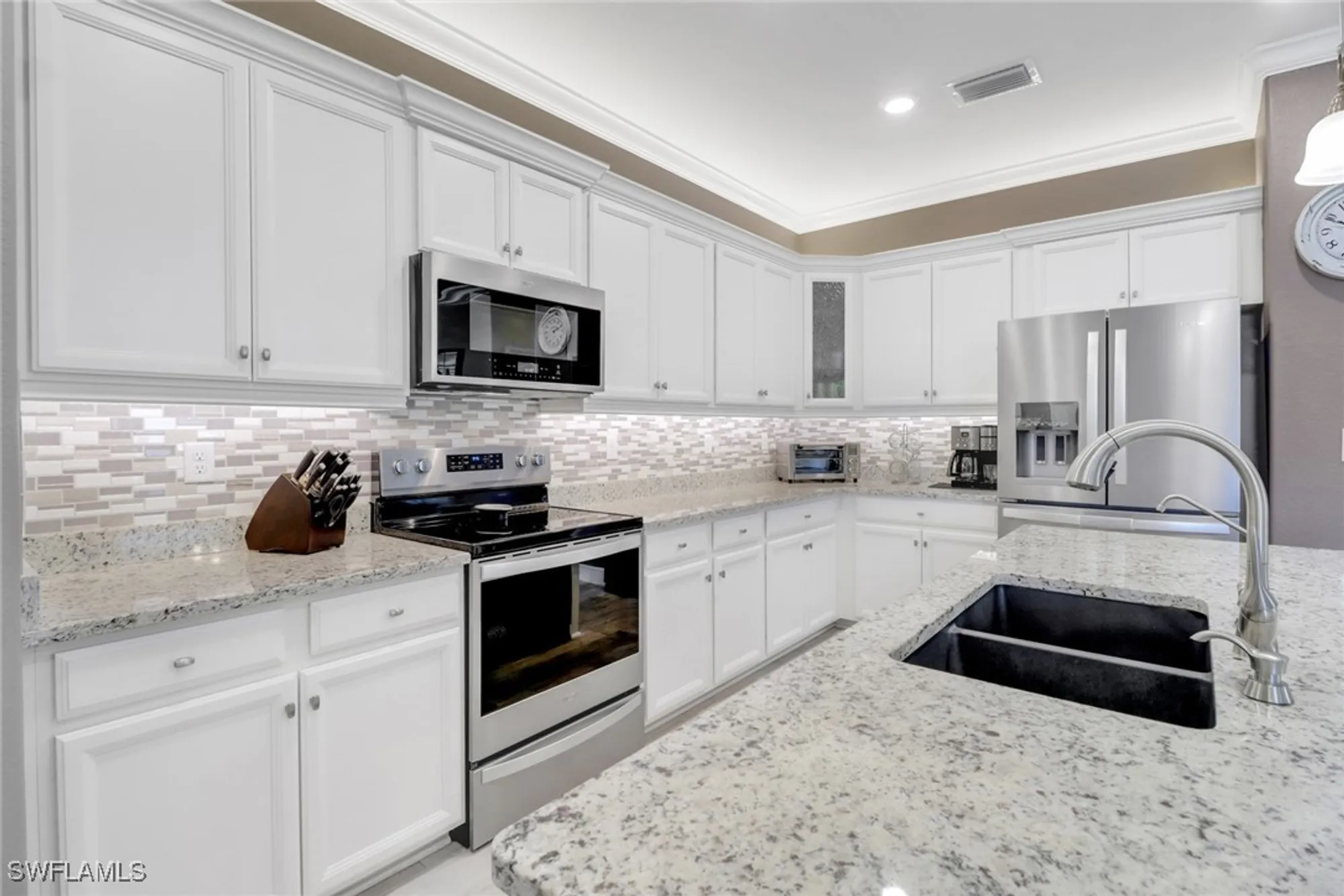 Property Slideshow image 23 of 50 | 10276 livorno dr, Fort Myers, FL, 33913