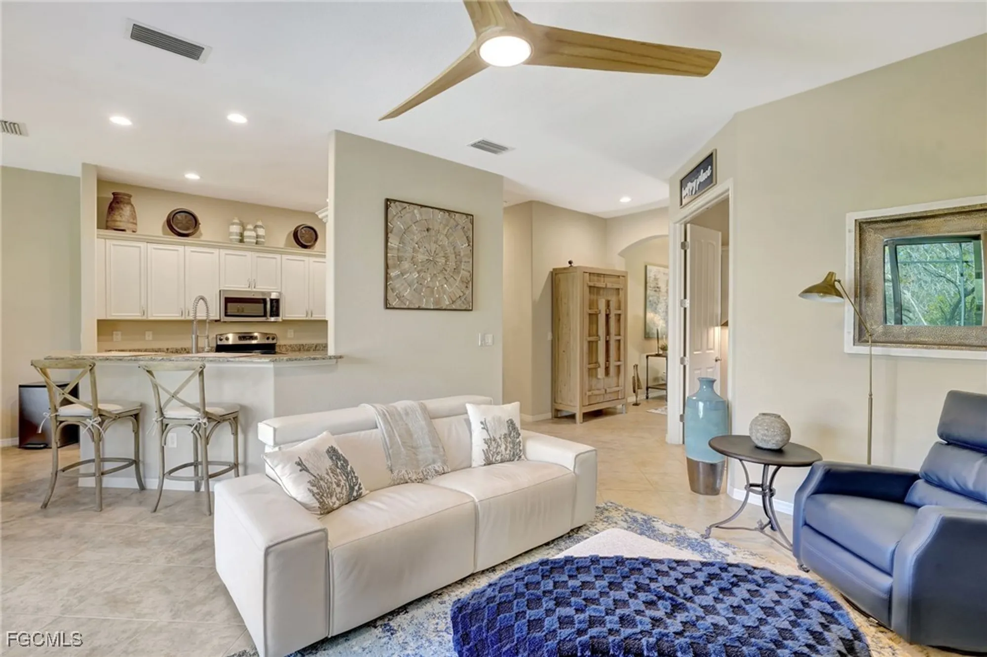 Property Slideshow image 6 of 41 | 11130 esteban dr, Fort Myers, FL, 33912