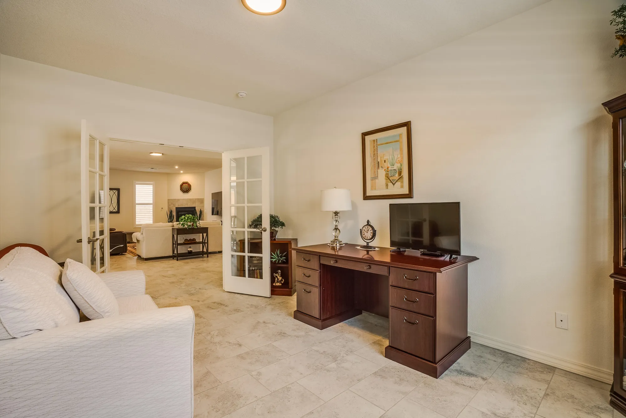 Property Slideshow image 16 of 27 | 590 rio chama cir sw, Los Lunas, NM, 87031