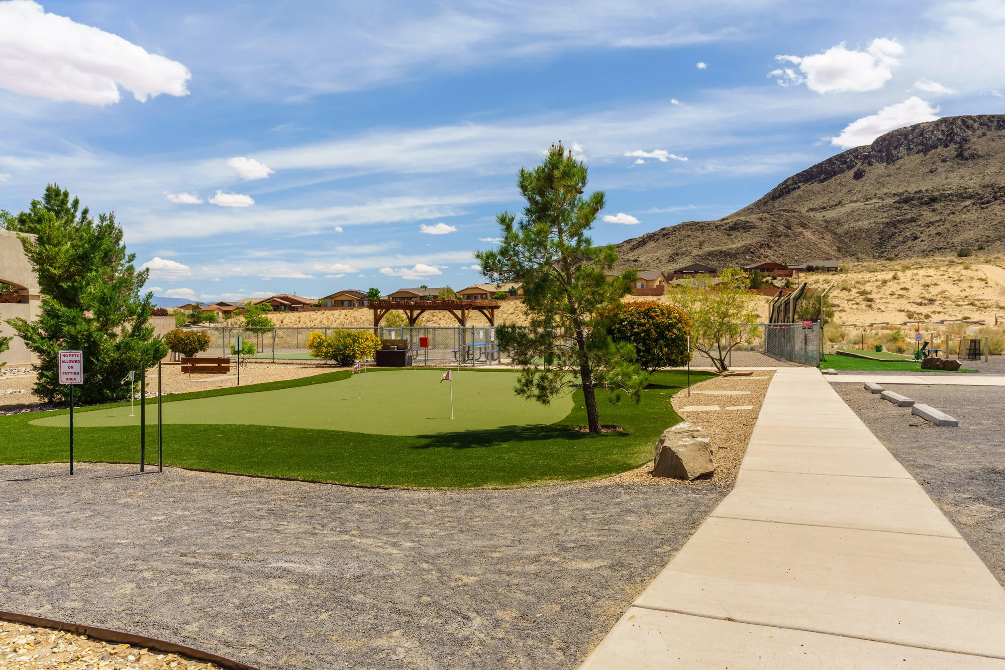 Property Slideshow image 24 of 27 | 590 rio chama cir sw, Los Lunas, NM, 87031