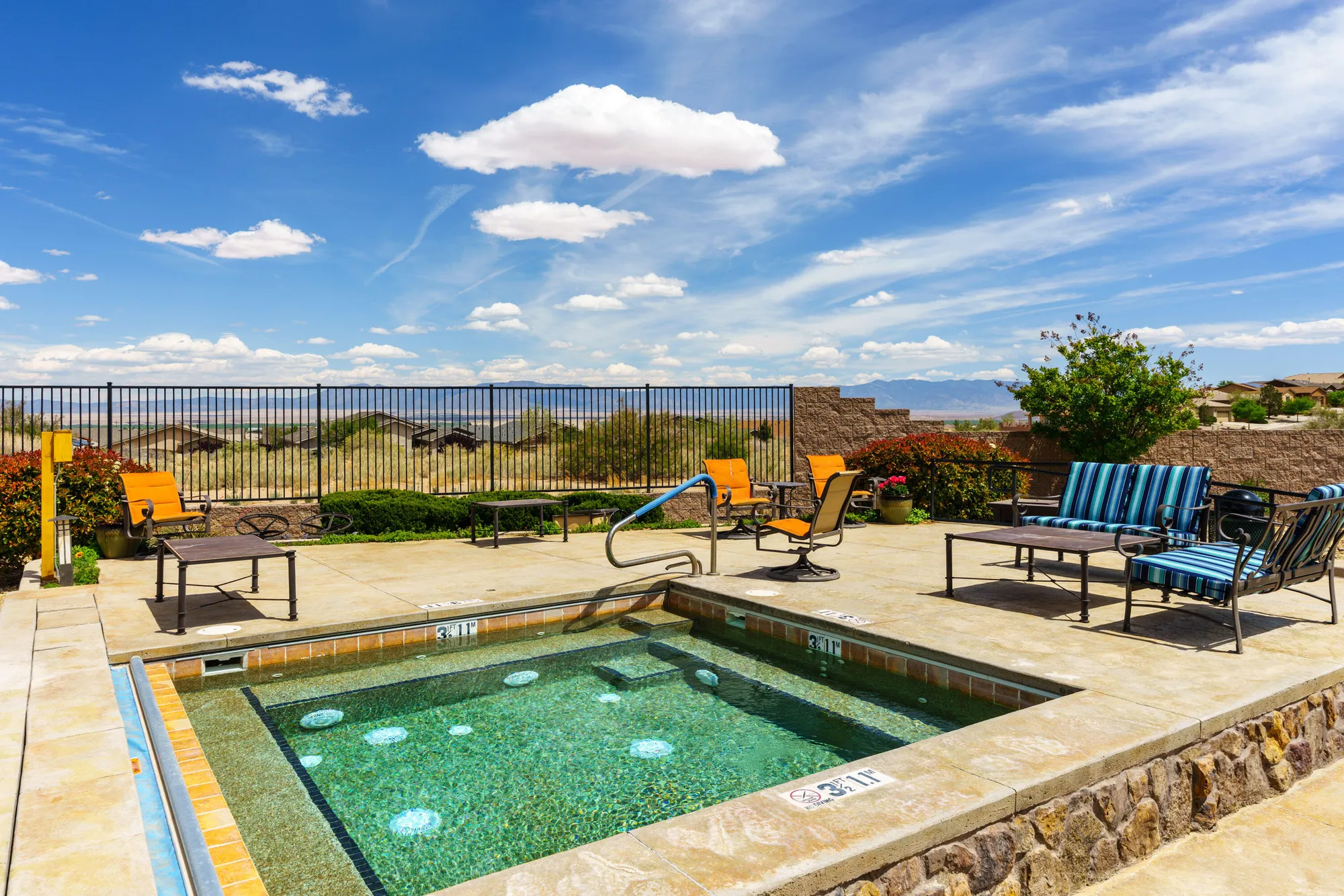 Property Slideshow image 26 of 27 | 590 rio chama cir sw, Los Lunas, NM, 87031