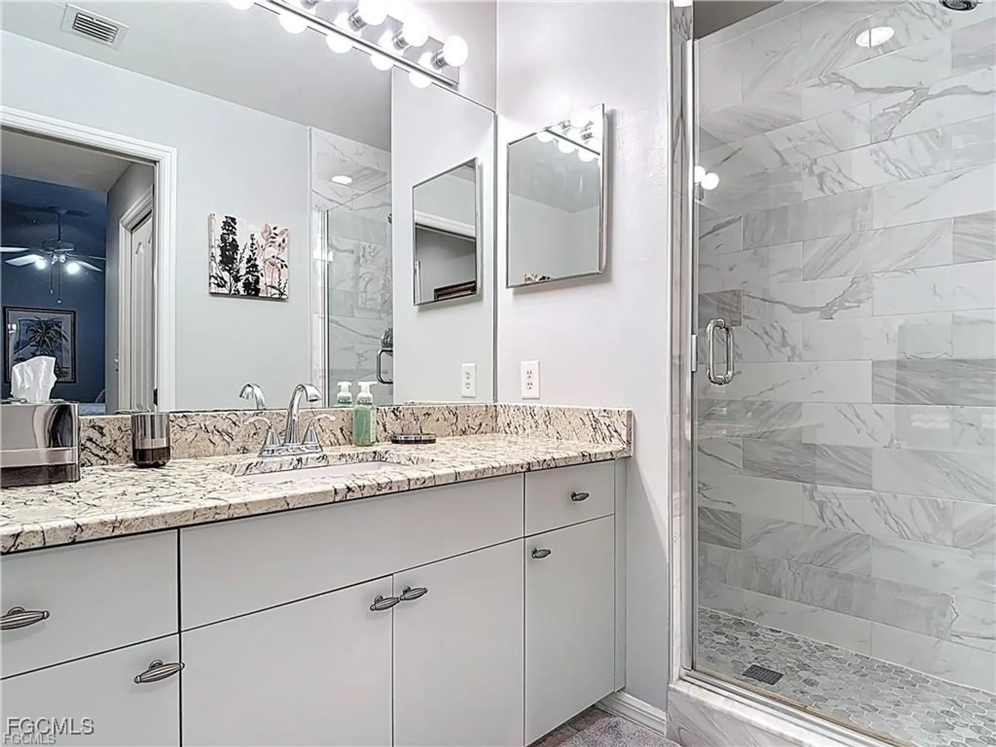 Property Slideshow image 8 of 25 | 8096 queen palm ln 227, Fort Myers, FL, 33966