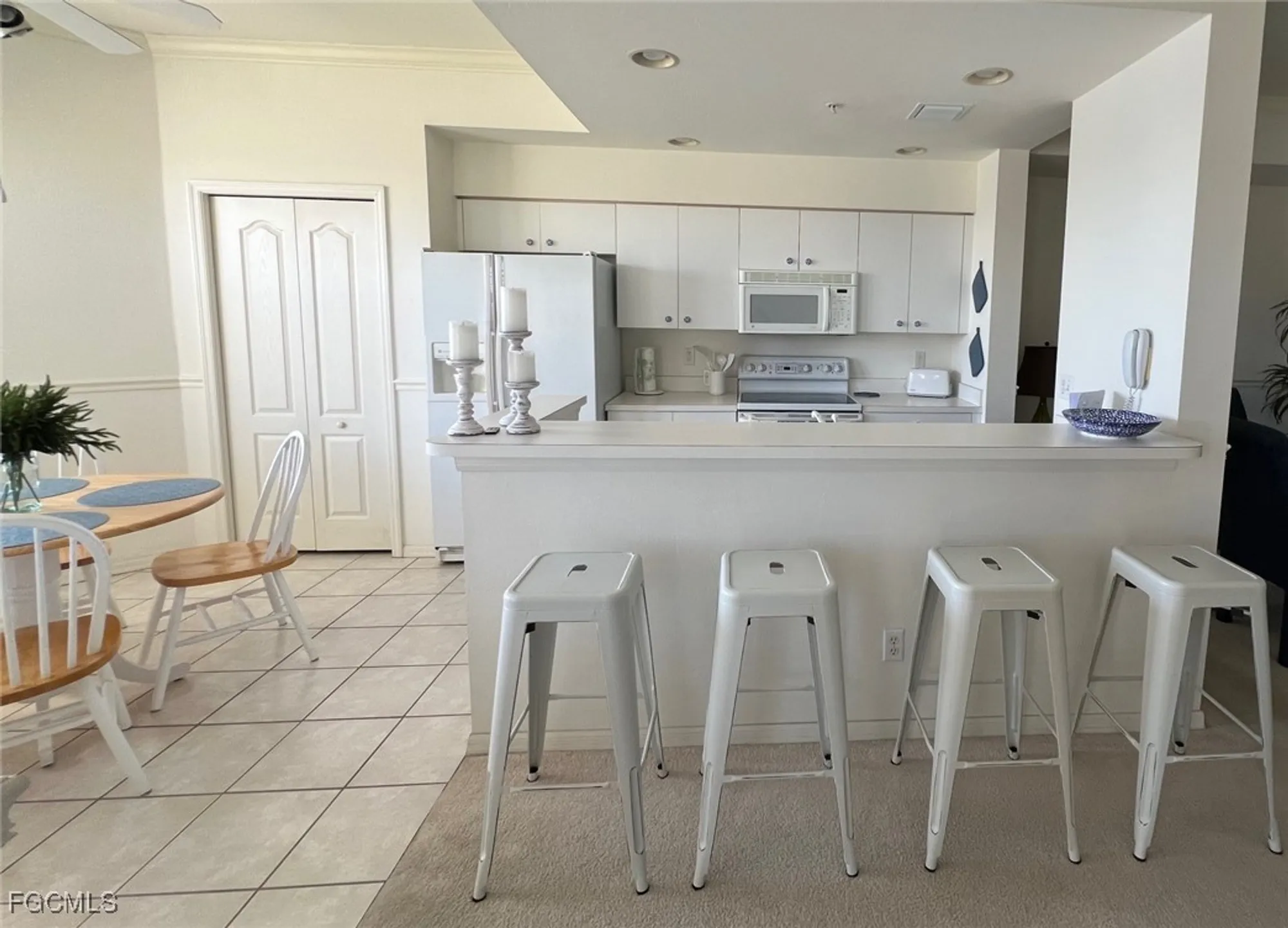 Property Slideshow image 9 of 47 | 14121 brant point cir 1202, Fort Myers, FL, 33919