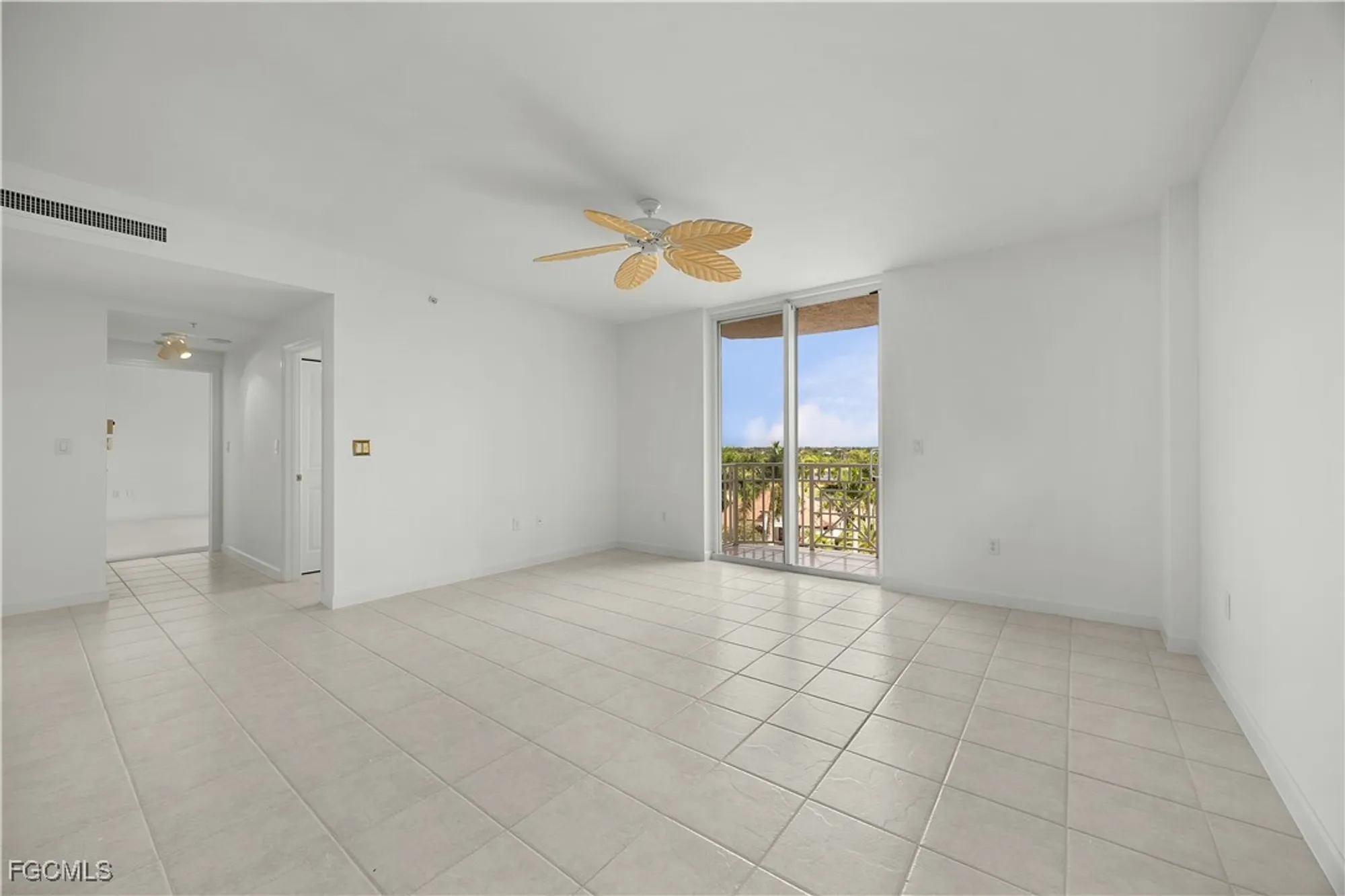 Property Slideshow image 17 of 29 | 14250 royal harbour ct unit 613, Fort Myers, FL, 33908