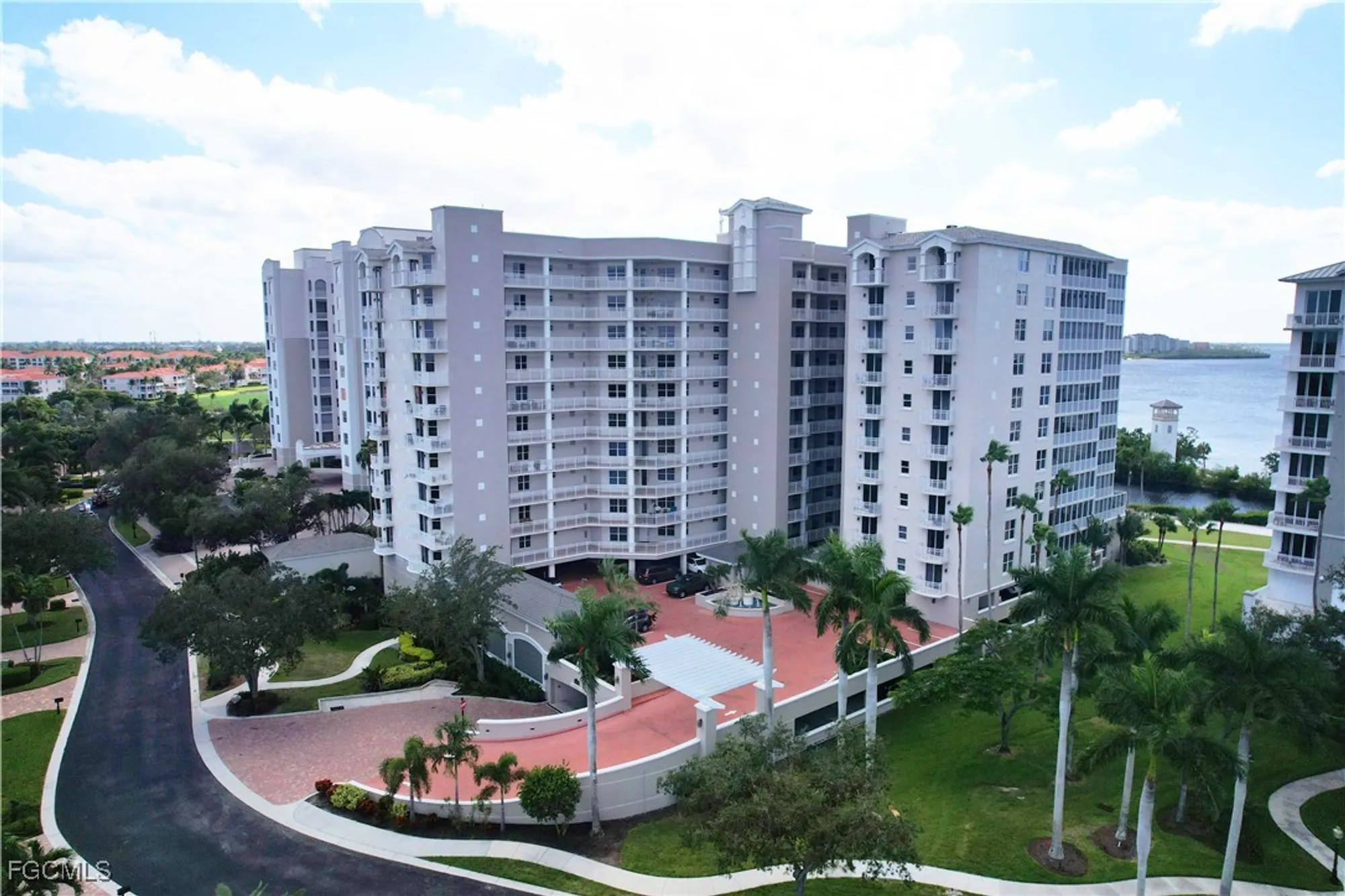 Property Slideshow image 12 of 29 | 14250 royal harbour ct unit 613, Fort Myers, FL, 33908