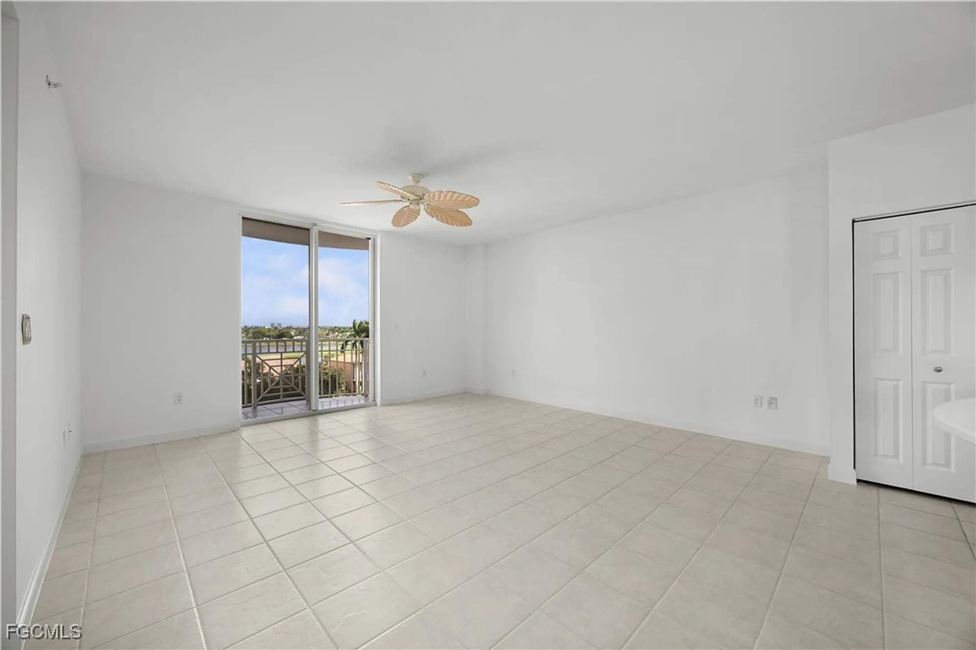 Property Slideshow image 20 of 29 | 14250 royal harbour ct unit 613, Fort Myers, FL, 33908