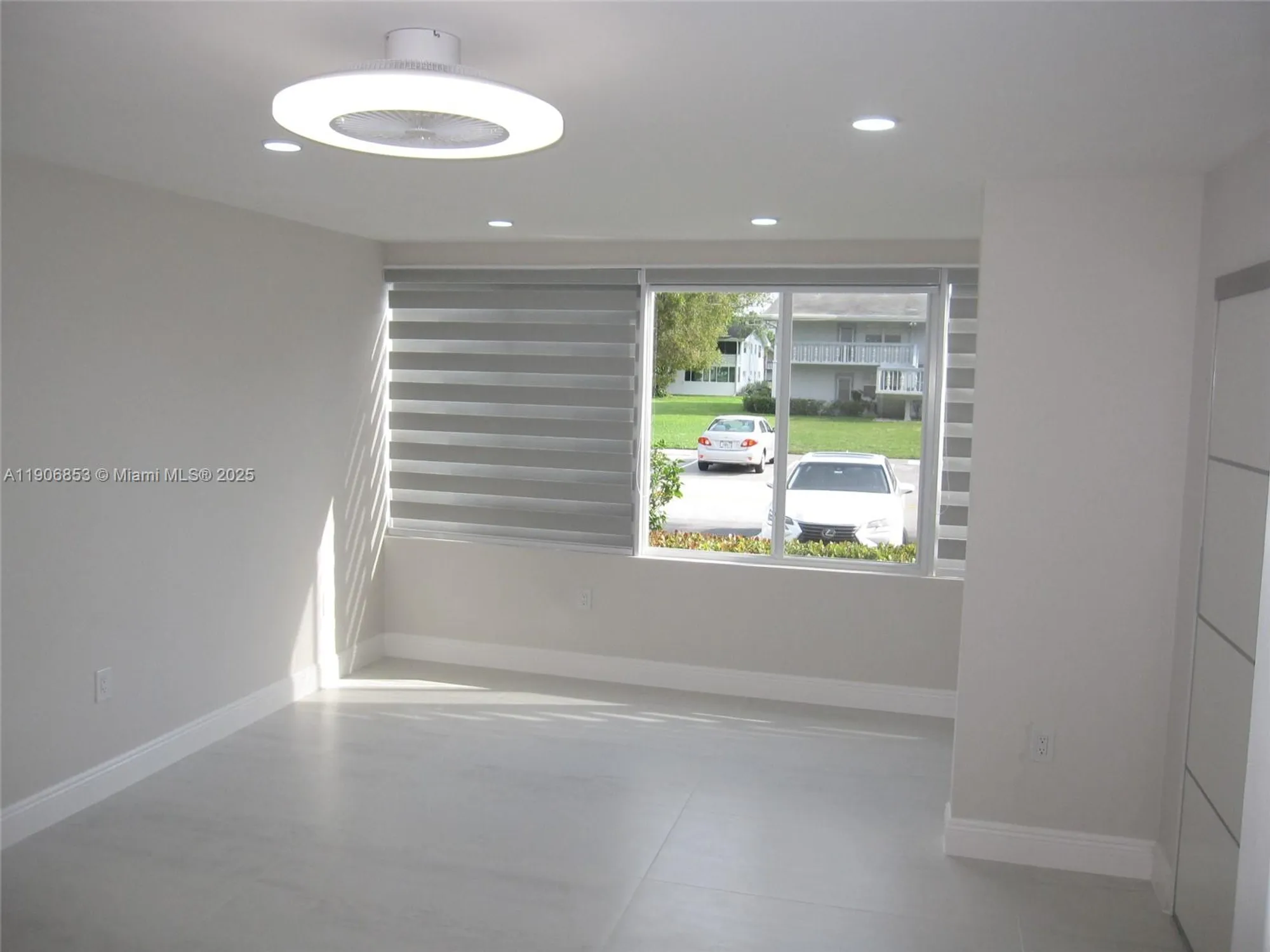 Property Slideshow image 10 of 22 | 102 upminster e unit e, Deerfield Beach, FL, 33442