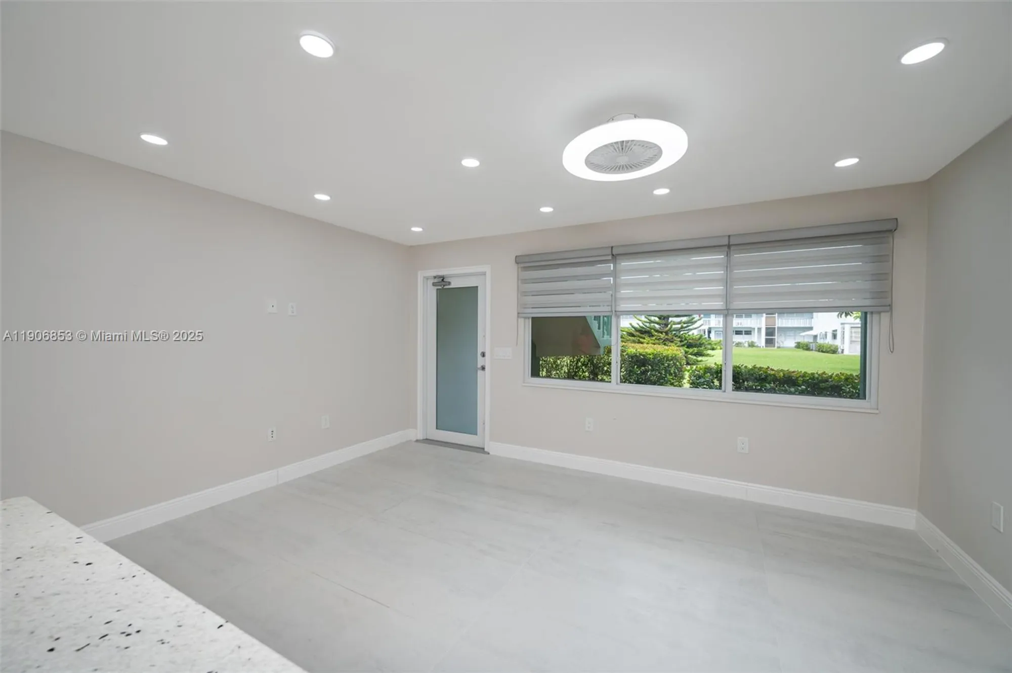 Property Slideshow image 4 of 22 | 102 upminster e unit e, Deerfield Beach, FL, 33442