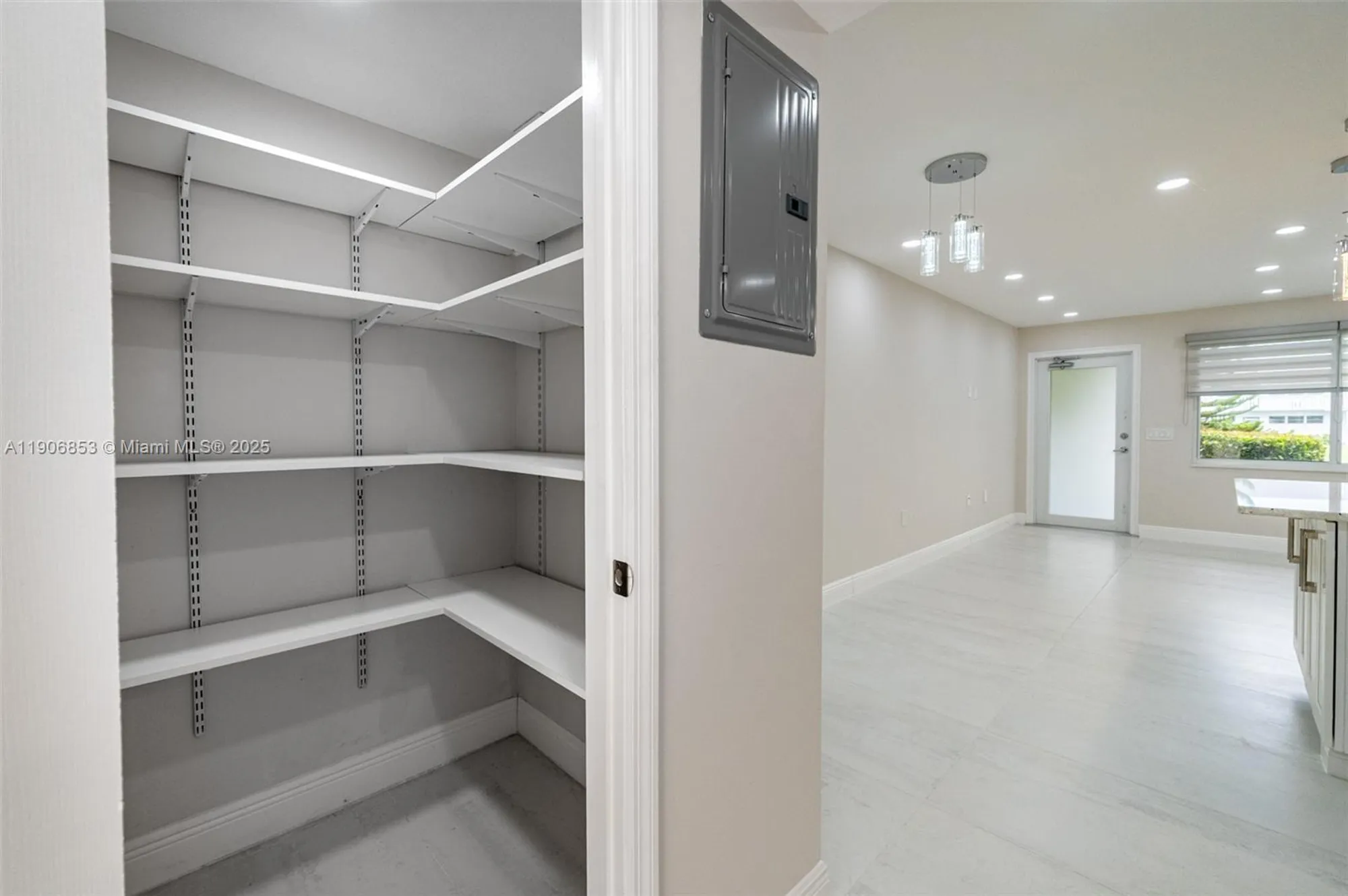 Property Slideshow image 7 of 22 | 102 upminster e unit e, Deerfield Beach, FL, 33442