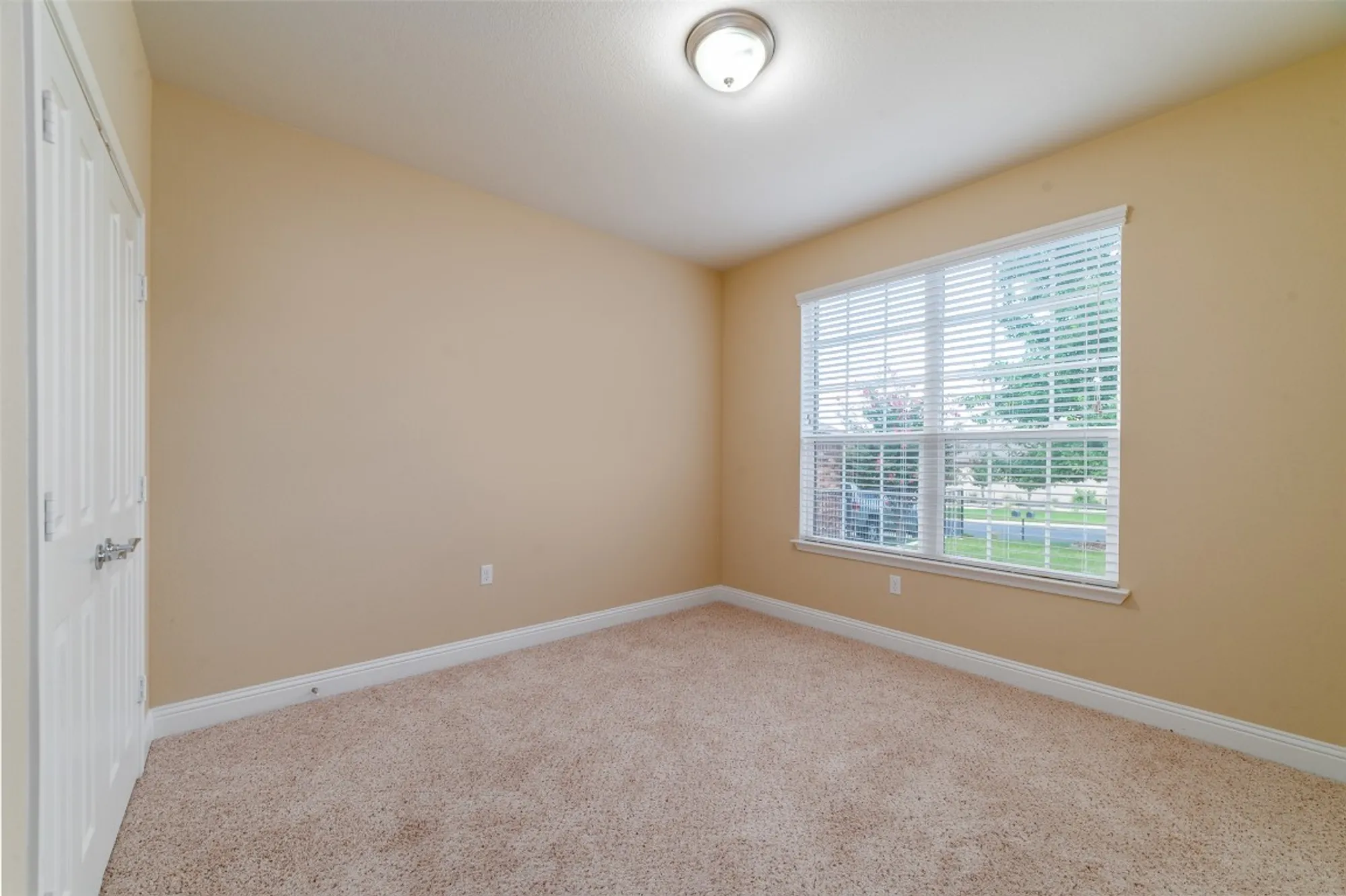 Property Slideshow image 16 of 29 | 902 dome peak ln, Georgetown, TX, 78633