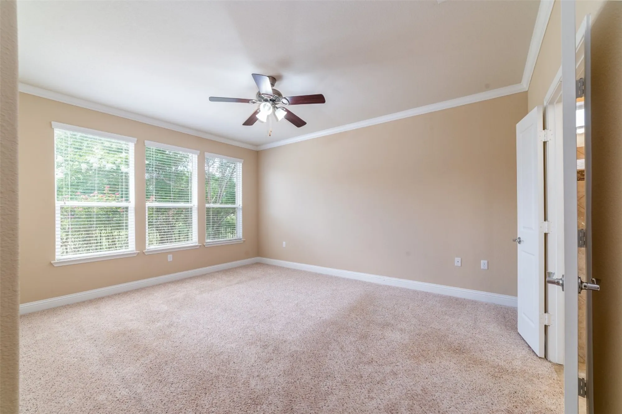 Property Slideshow image 18 of 29 | 902 dome peak ln, Georgetown, TX, 78633