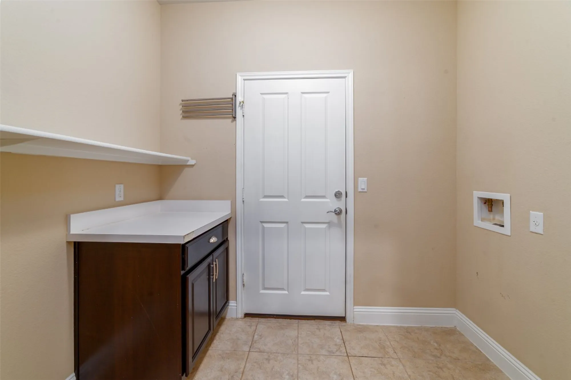 Property Slideshow image 13 of 29 | 902 dome peak ln, Georgetown, TX, 78633