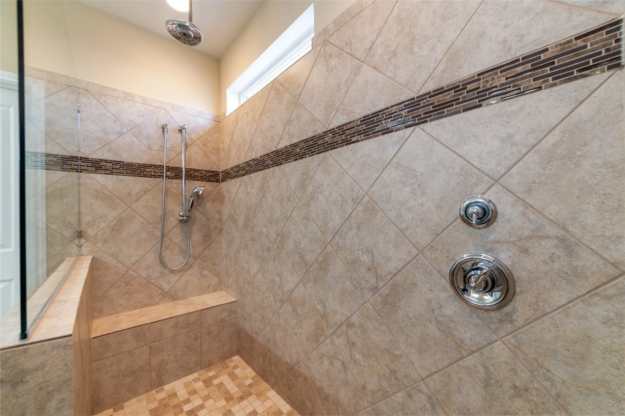Property Slideshow image 22 of 29 | 902 dome peak ln, Georgetown, TX, 78633