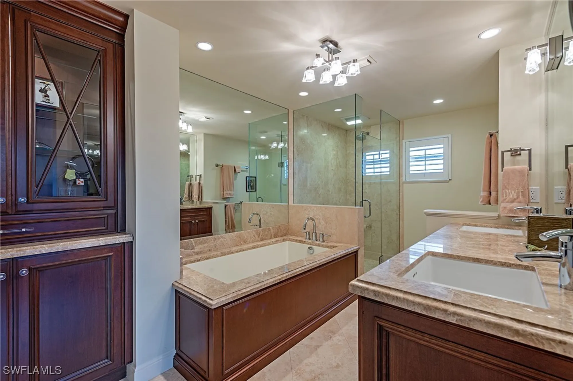 Property Slideshow image 12 of 18 | 3401 gulf shore blvd 203, Naples, FL, 34103