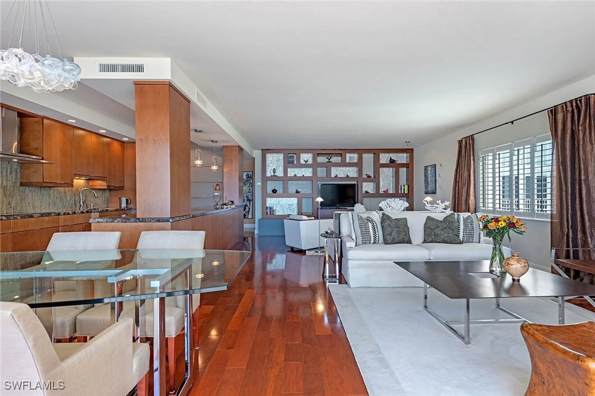 Property Slideshow image 4 of 18 | 3401 gulf shore blvd 203, Naples, FL, 34103