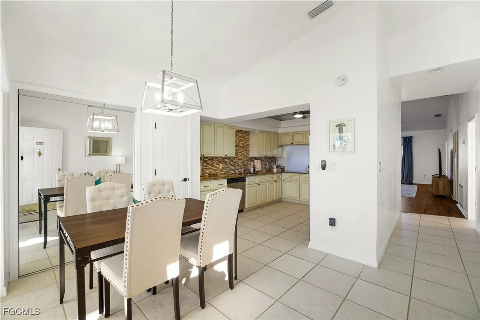 Property Slideshow image 14 of 42 | 6030 chardonnay ln apt 302, Naples, FL, 34119