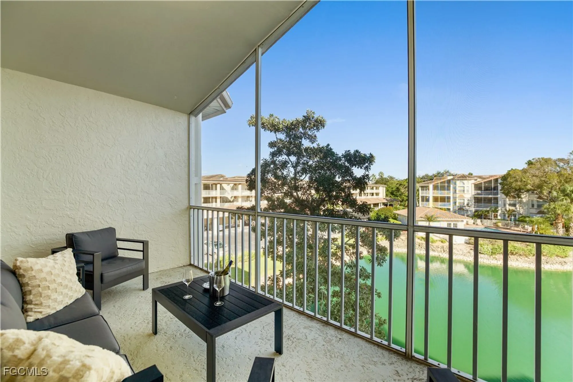 Property Slideshow image 9 of 42 | 6030 chardonnay ln apt 302, Naples, FL, 34119