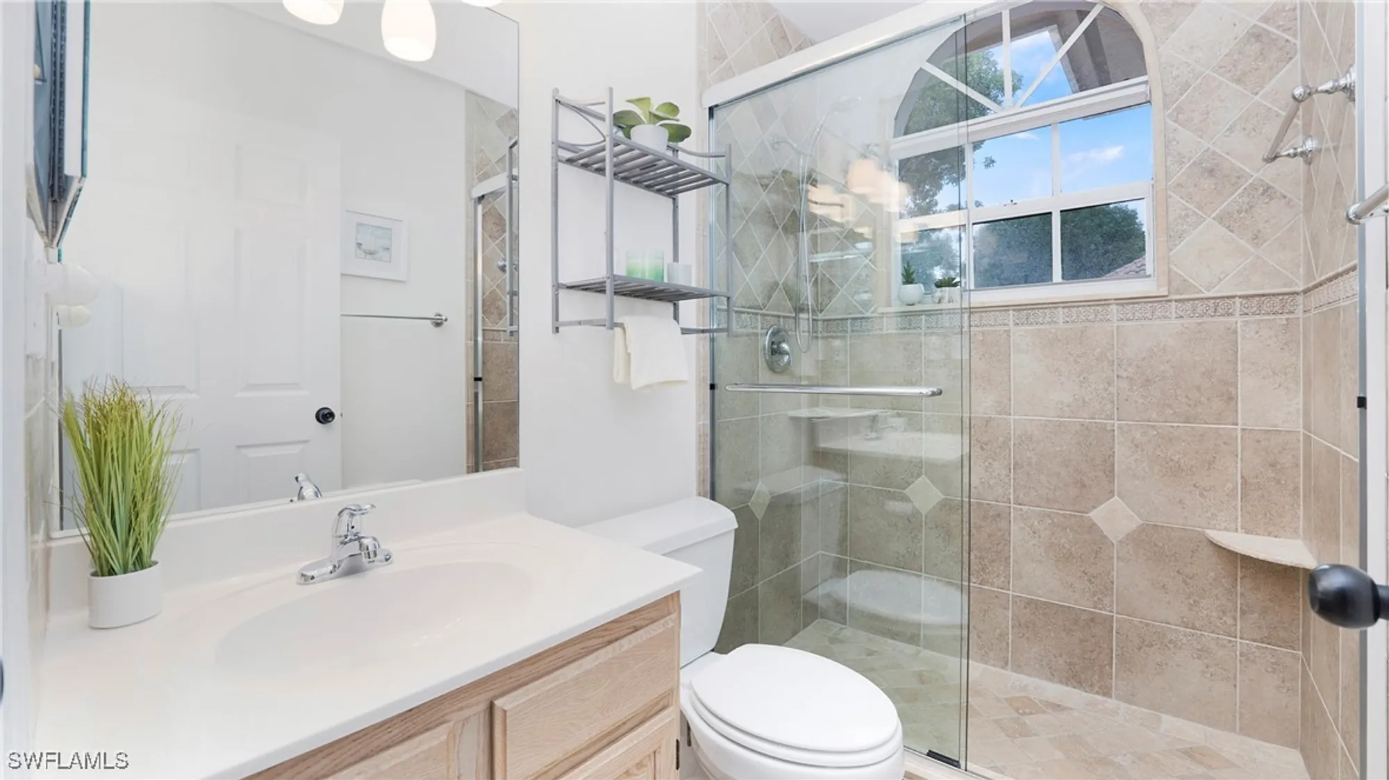 Property Slideshow image 16 of 40 | 8487 abbington cir # 1121, Naples, FL, 34108