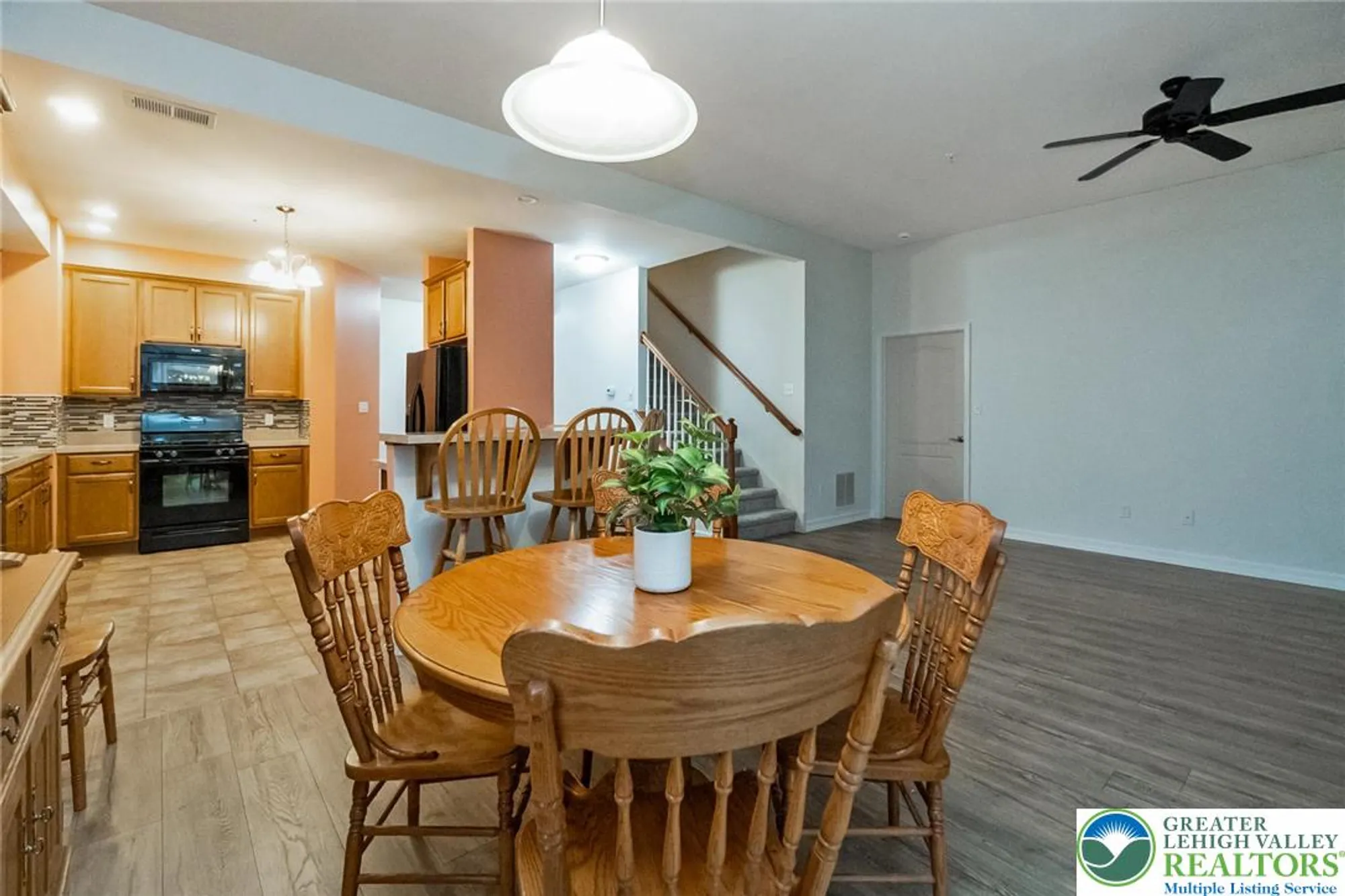 Property Slideshow image 18 of 54 | 5515 bayberry ln, Whitehall, PA, 18052