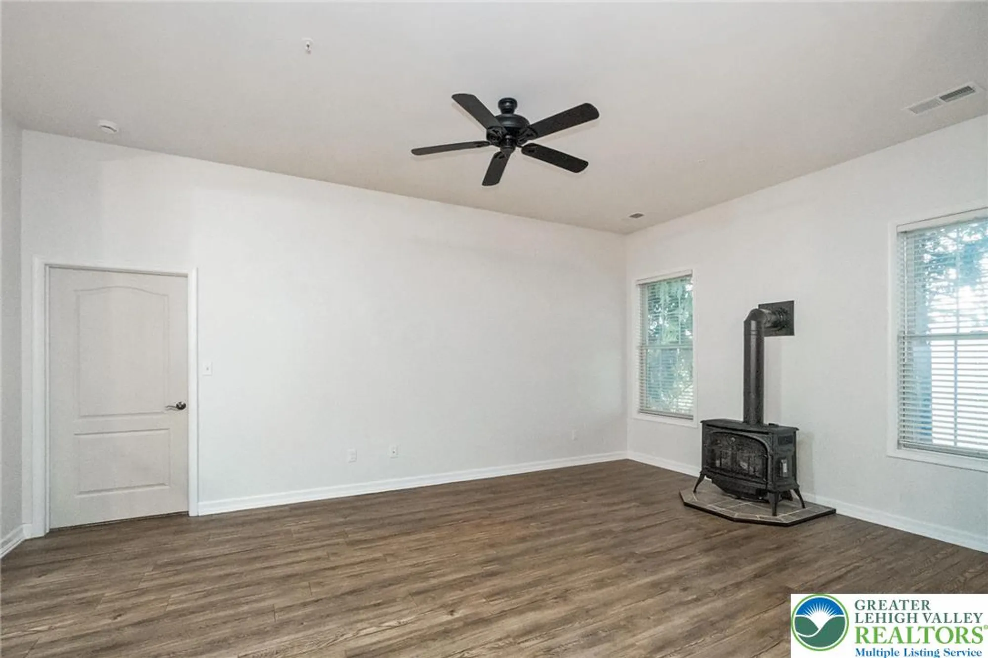 Property Slideshow image 12 of 54 | 5515 bayberry ln, Whitehall, PA, 18052