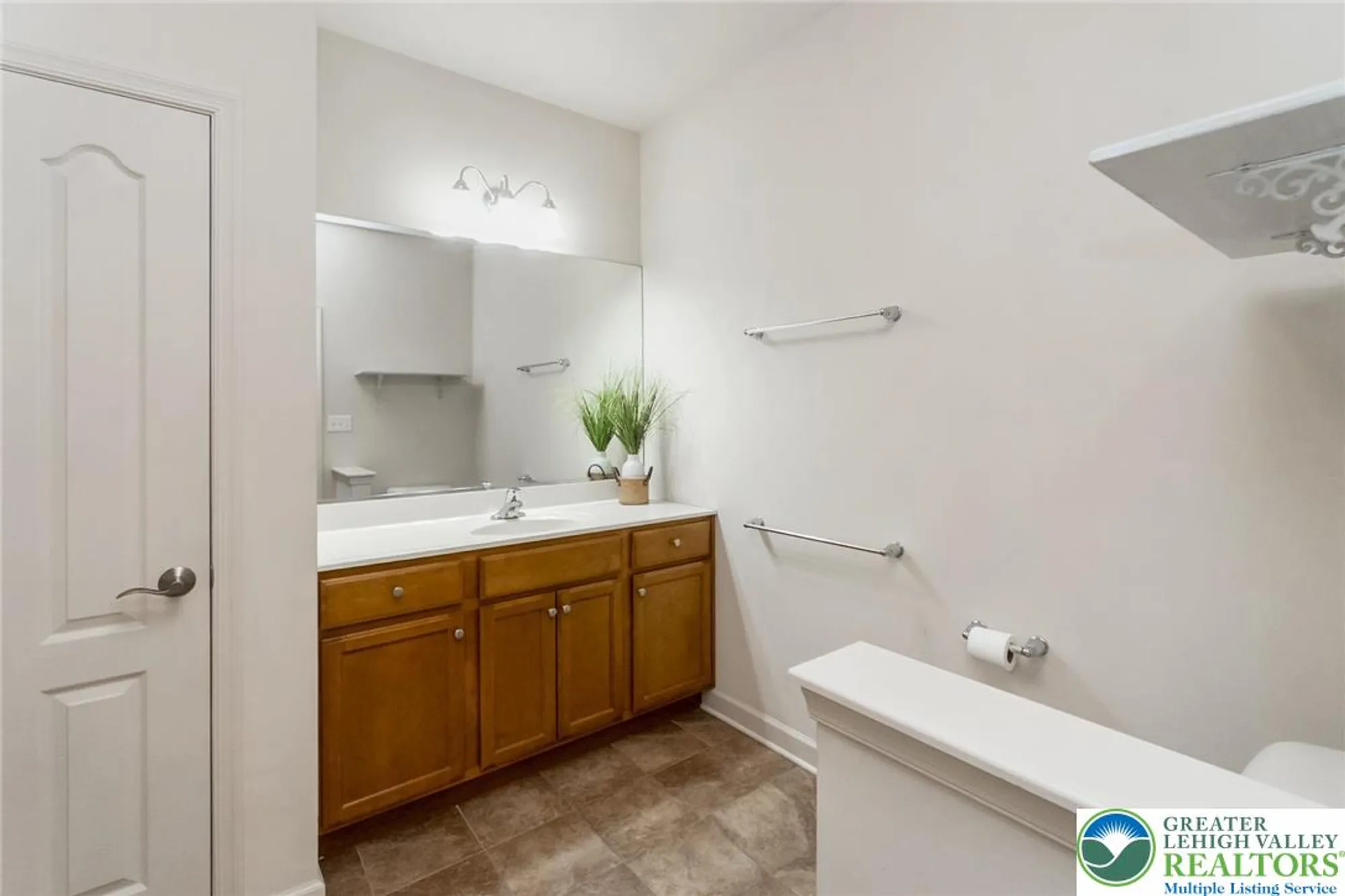 Property Slideshow image 28 of 54 | 5515 bayberry ln, Whitehall, PA, 18052