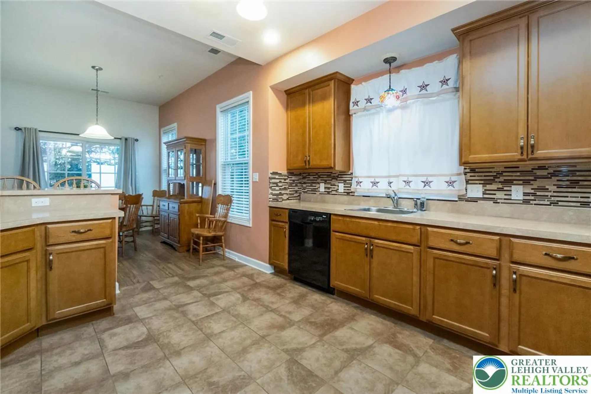 Property Slideshow image 22 of 54 | 5515 bayberry ln, Whitehall, PA, 18052
