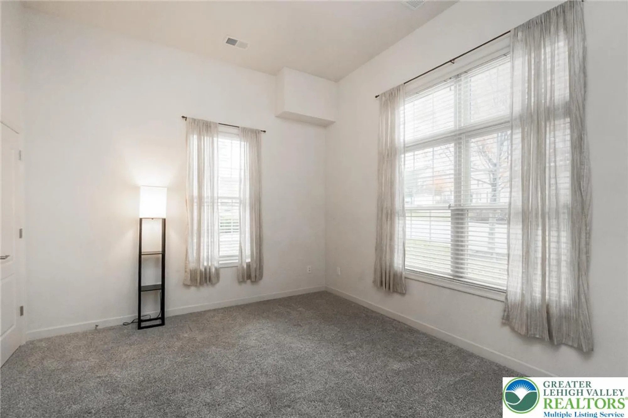 Property Slideshow image 34 of 54 | 5515 bayberry ln, Whitehall, PA, 18052