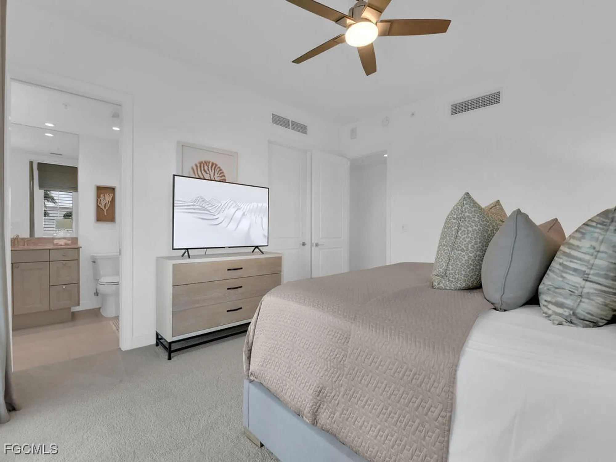 Property Slideshow image 19 of 50 | 4800 pelican colony blvd 304, Bonita Springs, FL, 34134